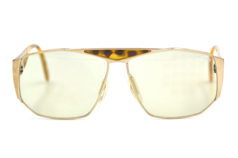 Carl Zeiss 9302 Photochromic Lenses - Adaptive Light & UV Protection for Outdoor Activities, Driving & Sports