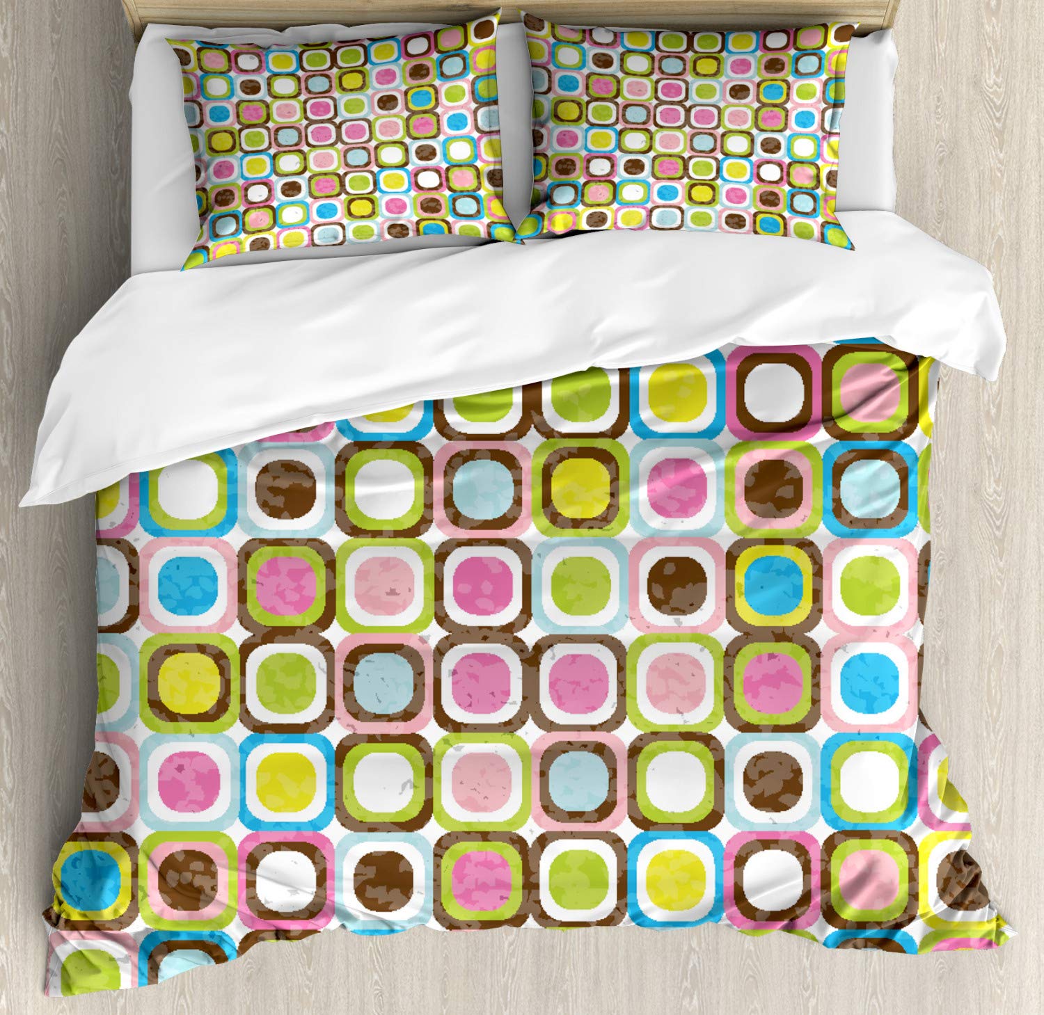 Ambesonne Retro Duvet Cover Set - Abstract Grunge Geometric Cubes & Inner Circles Design, 3-Piece King Size Bedding with 2 Pillow Shams, Multicolor | Perfect for Bohemian & Modern Bedroom Decor