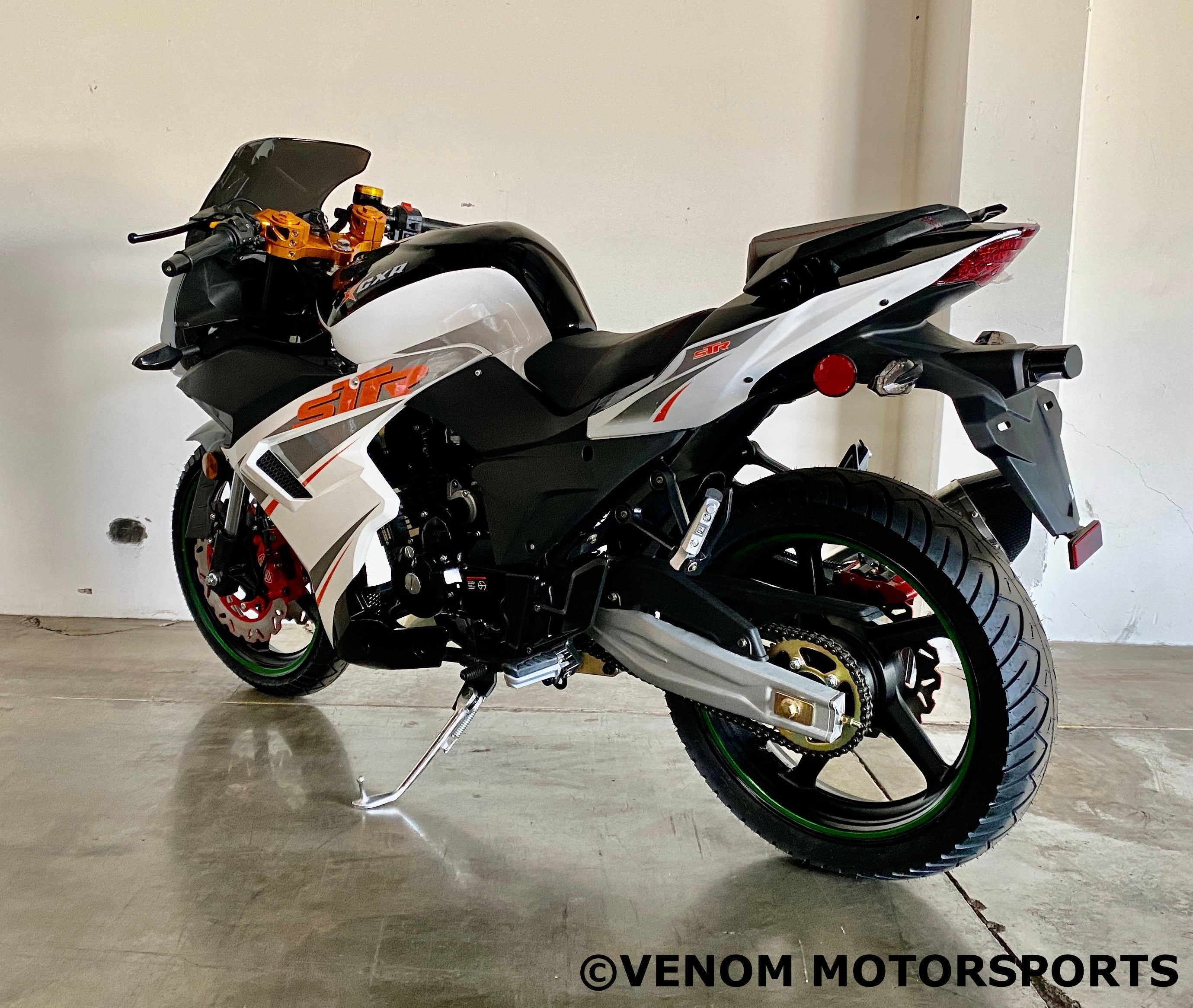 Venom X22R 250cc 5-Speed Motorcycle - Open Box Sale | Perfect for Commuting & Off-Road Adventures