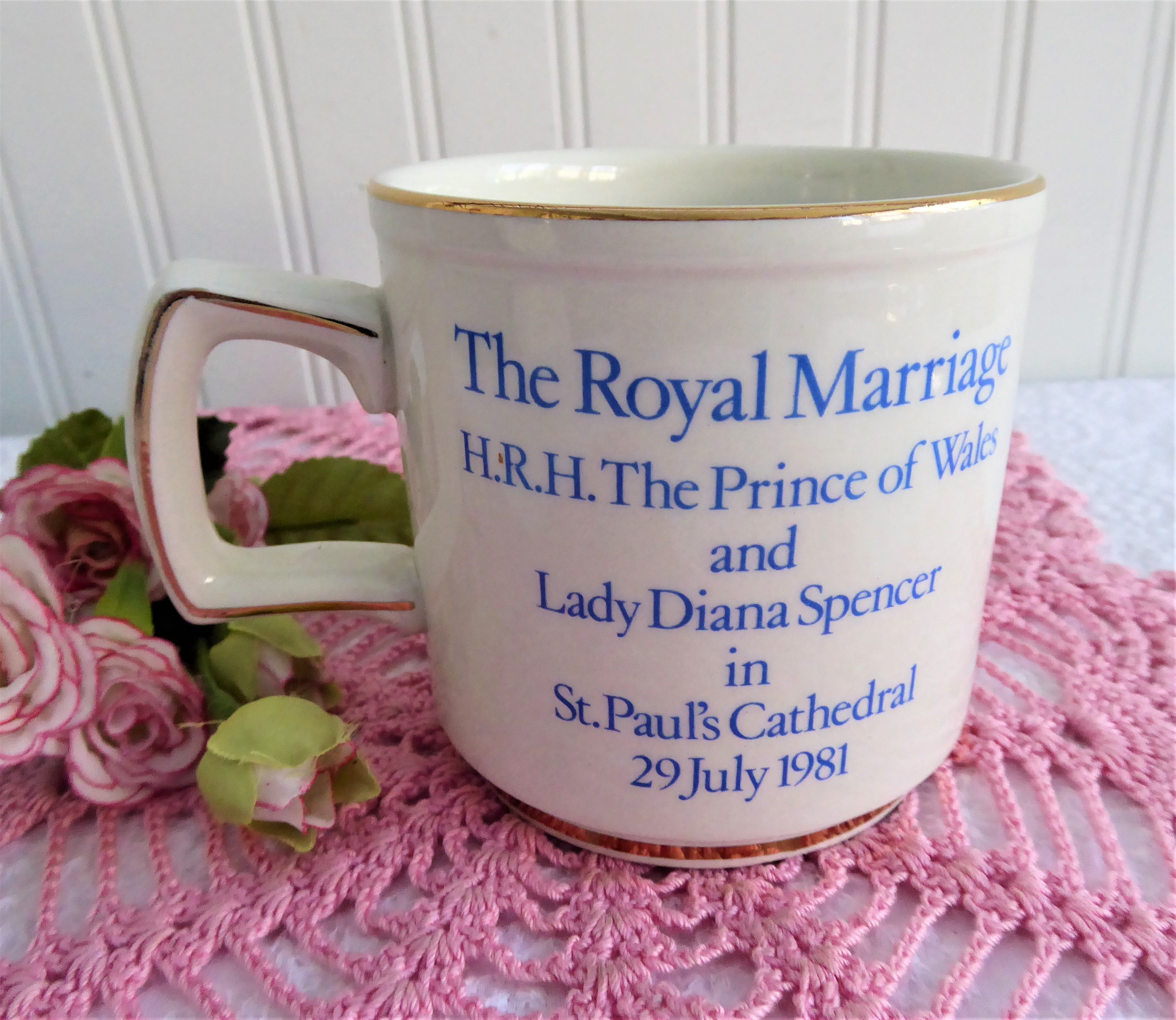 Royal Wedding Commemorative Mug - Prince Charles & Princess Diana 1981 Coat of Arms - Perfect for Collectors, Gift Giving & British Royalty Fans
