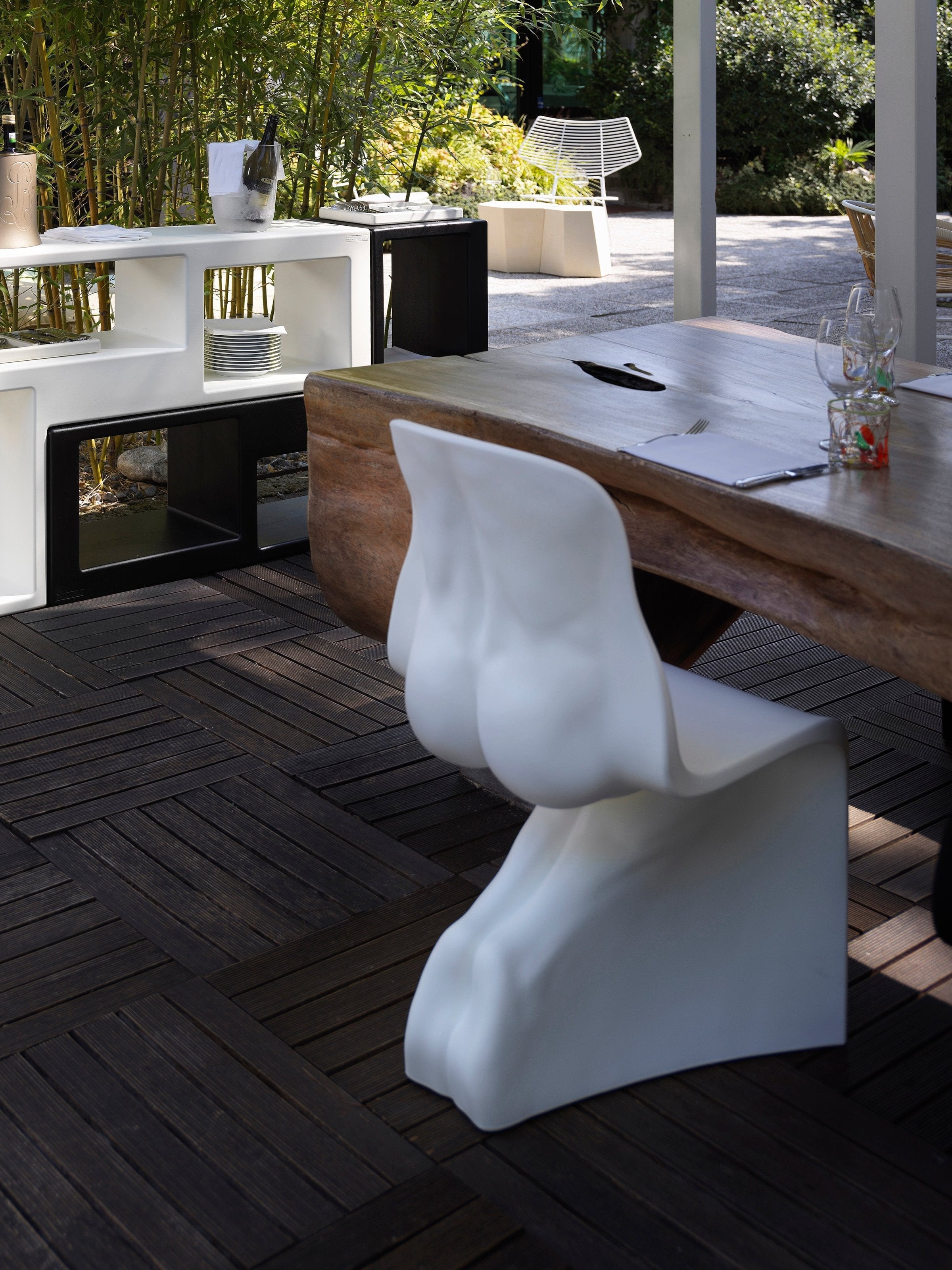 Casamania Him Chair - Modern Lounge Chair for Living Room, Office & Relaxation - Ergonomic Design for Ultimate Comfort - Perfect for Home, Workspace & Reading Nook