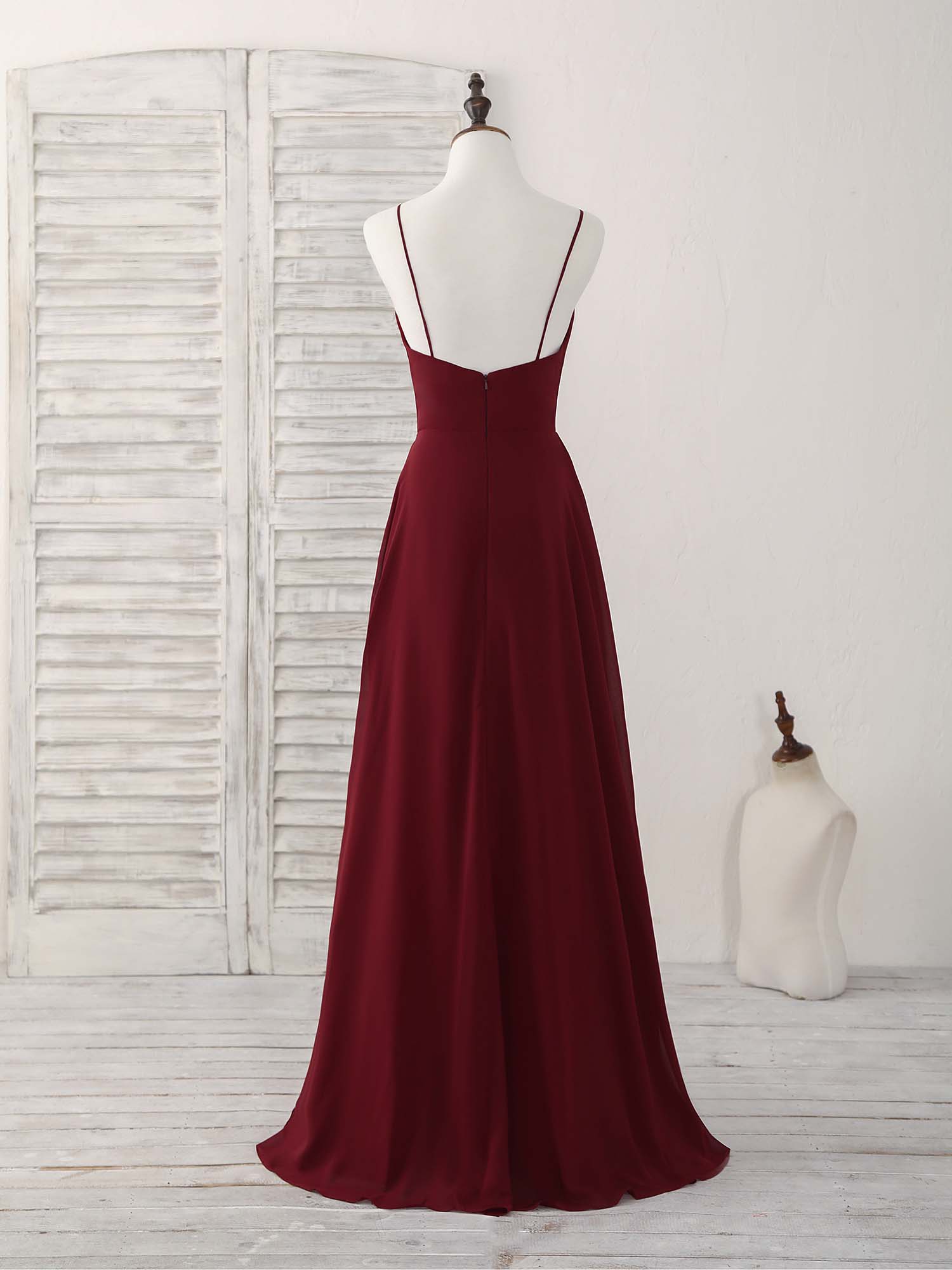Elegant Burgundy V-Neck Chiffon Long Prom Dress for Women - Perfect for Bridesmaid, Evening Gown & Formal Occasions
