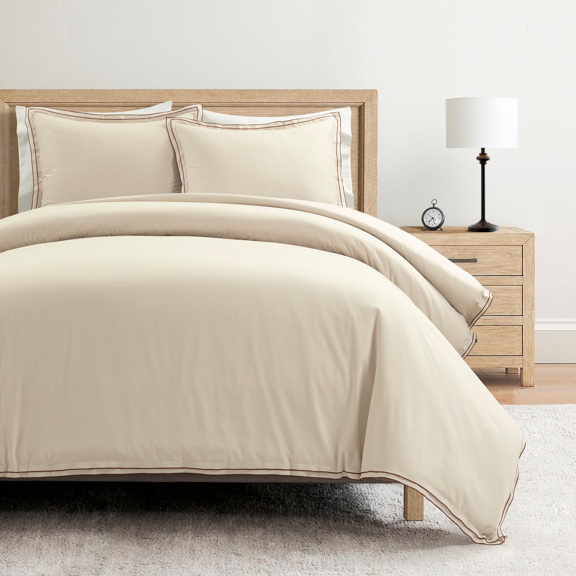 Luxury Hampton Double Flange Embroidered Duvet Cover Set - Queen Size, 100% Cotton, Contrast Edge Design for Elegant Bedroom Decor | Perfect for Master Bedrooms, Guest Rooms & Hotel Style Bedding