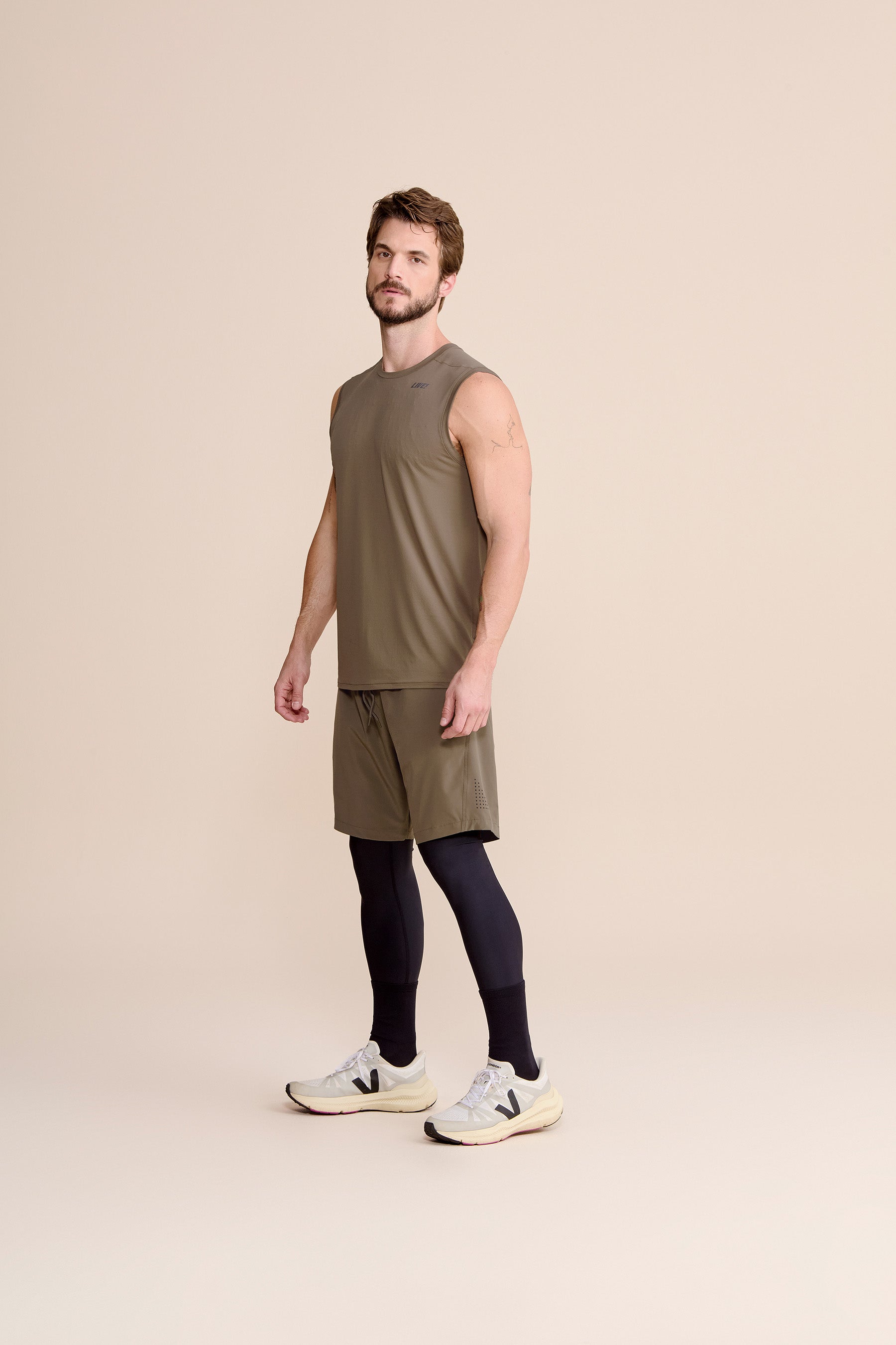 Men's Comfortable LIVE! Sleeveless Tank Top - Soft Breathable Fabric for Gym, Running & Casual Wear