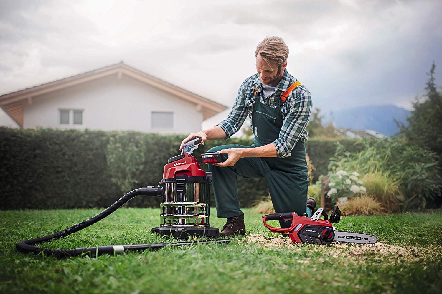 Einhell TC-VC 18V Cordless Vacuum Cleaner with Stainless Steel Tank, 3.0Ah Battery & Fast Charger - Perfect for Home, Garage, and Workshop Cleaning