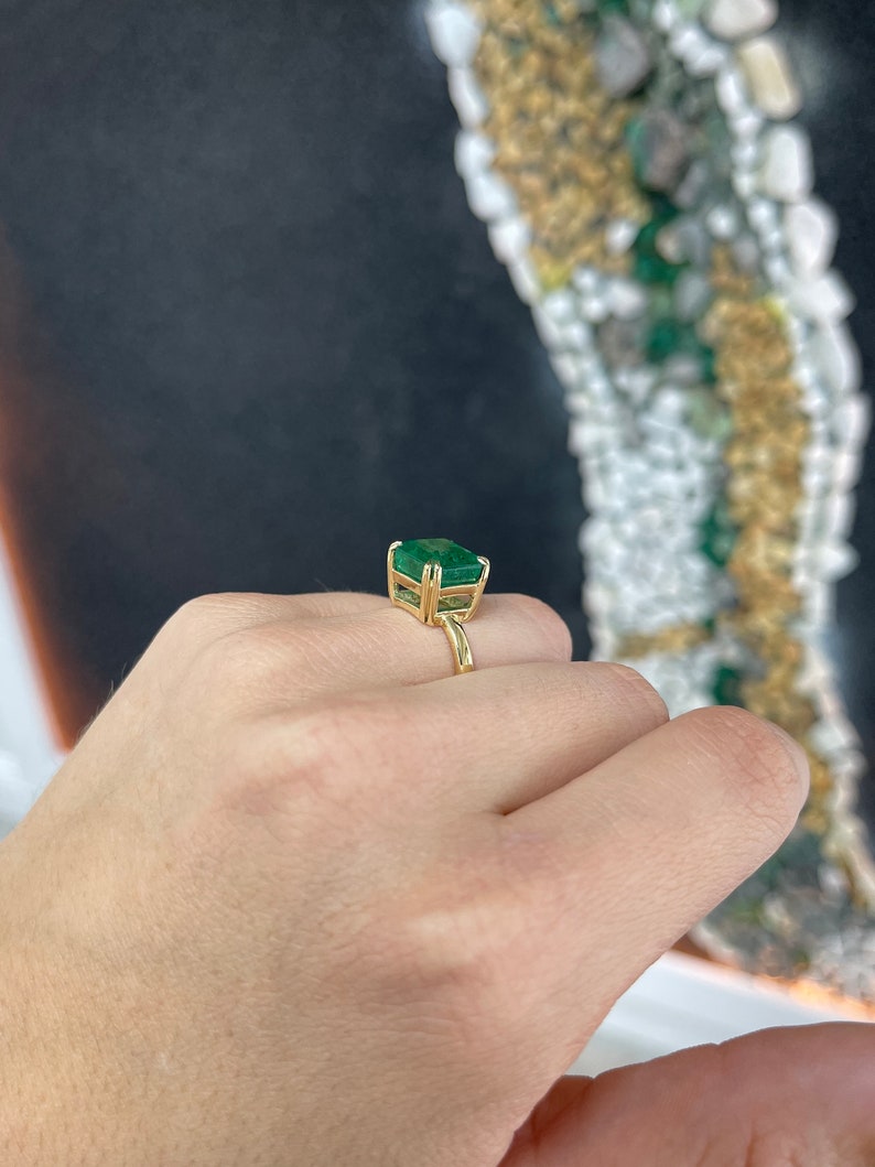 7.0 Carat Natural Asscher Cut Emerald Solitaire Ring in 18K Gold - Elegant Engagement Jewelry for Proposals & Anniversaries