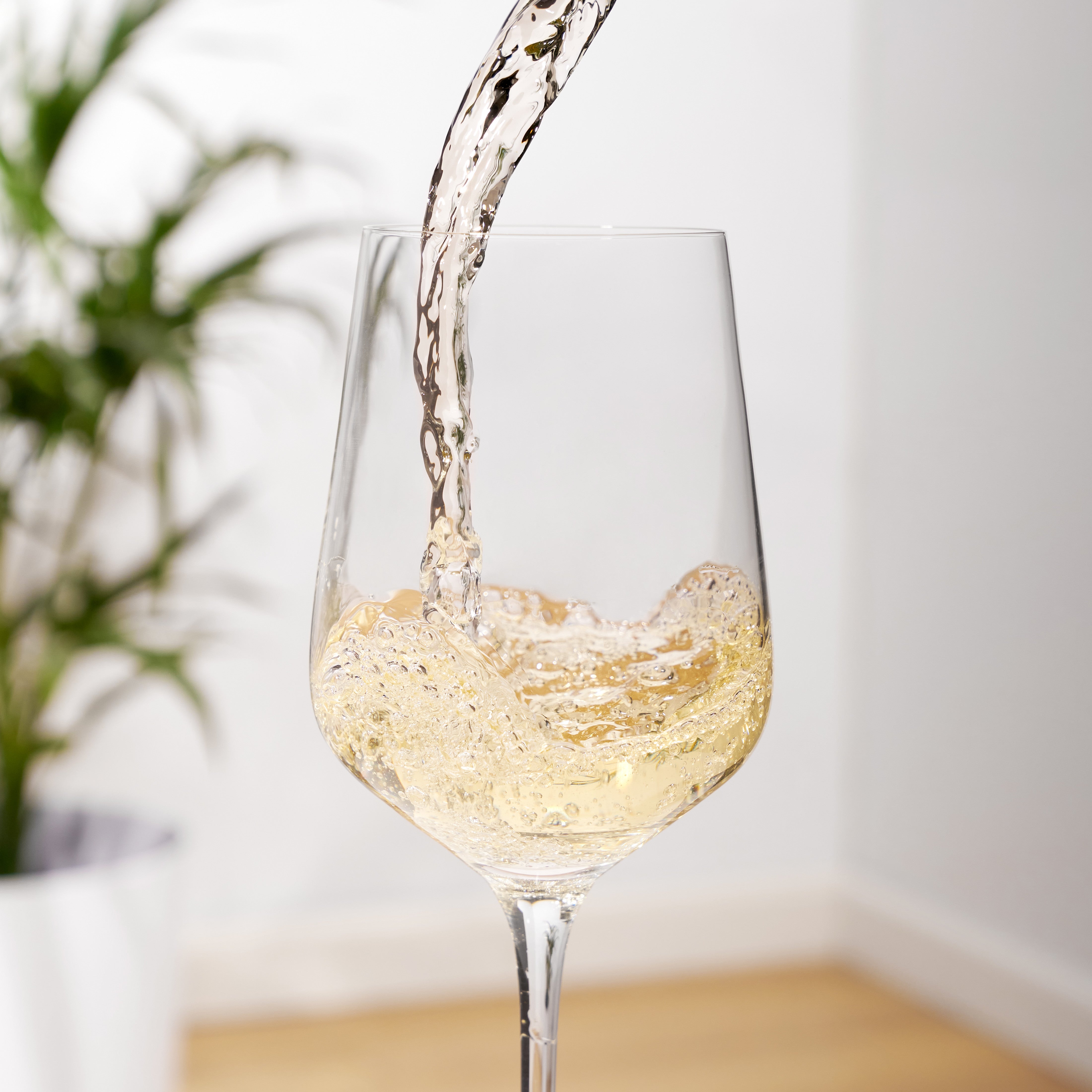 Premium Inez Crystal Chardonnay Wine Glasses Set of 4 - Elegant Stemware for Fine Dining, Wedding Gifts & Home Entertaining