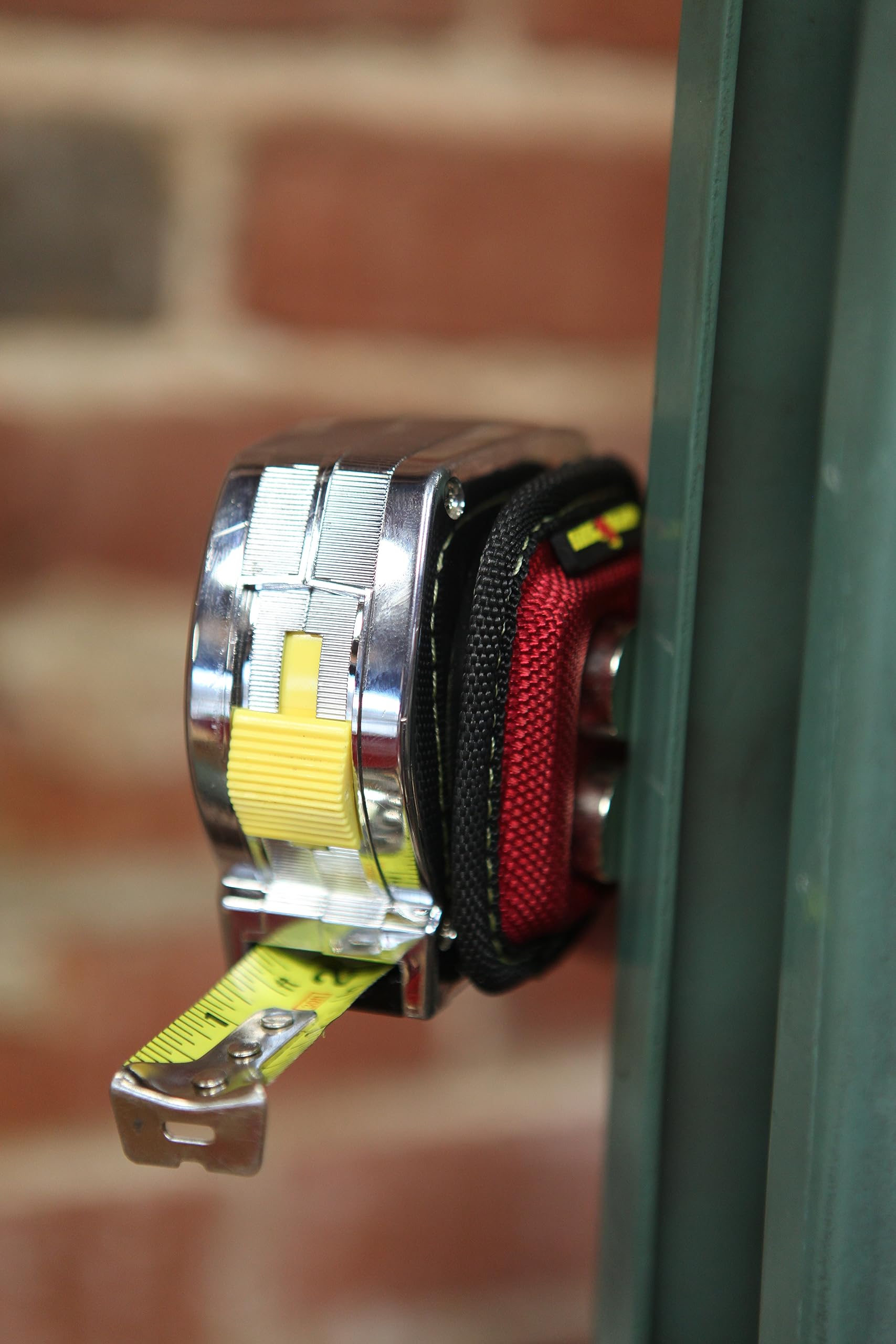 MagnoGrip 002-337 Quick Snap Magnetic Tape Measure Holder with Bonus Tape Measure - Perfect for Construction, DIY Projects & Tool Organization
