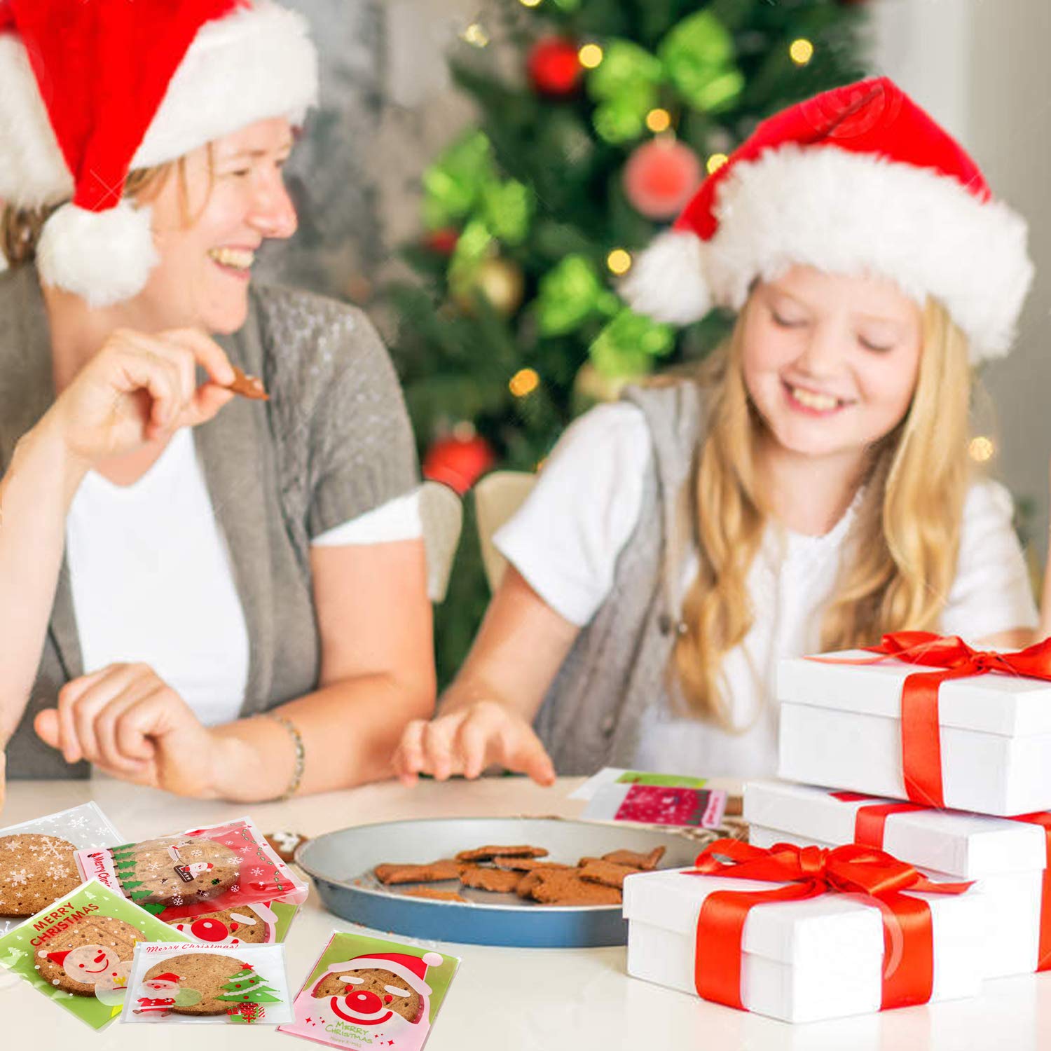 500 Pcs Christmas Cookie Bags - Self Adhesive Clear Cellophane Treat Bags for Holiday Cookies, Candy & Party Favors | Perfect for Christmas Gifts, Baking Treats & Festive Celebrations