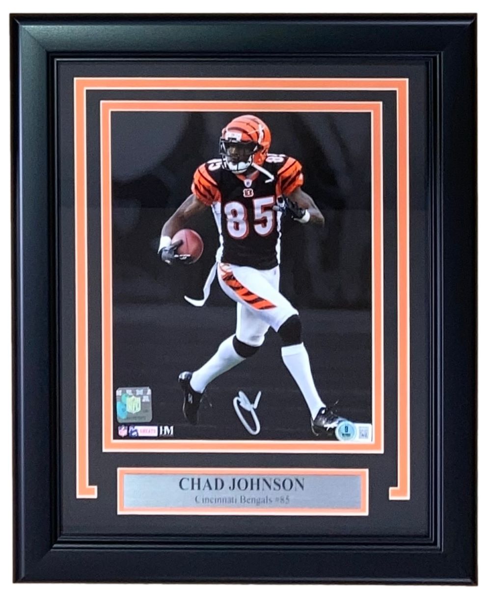 Chad Johnson Autographed Framed 8x10 Cincinnati Bengals Photo - Perfect for Sports Memorabilia Collectors, Man Cave Decor, and NFL Fan Gifts