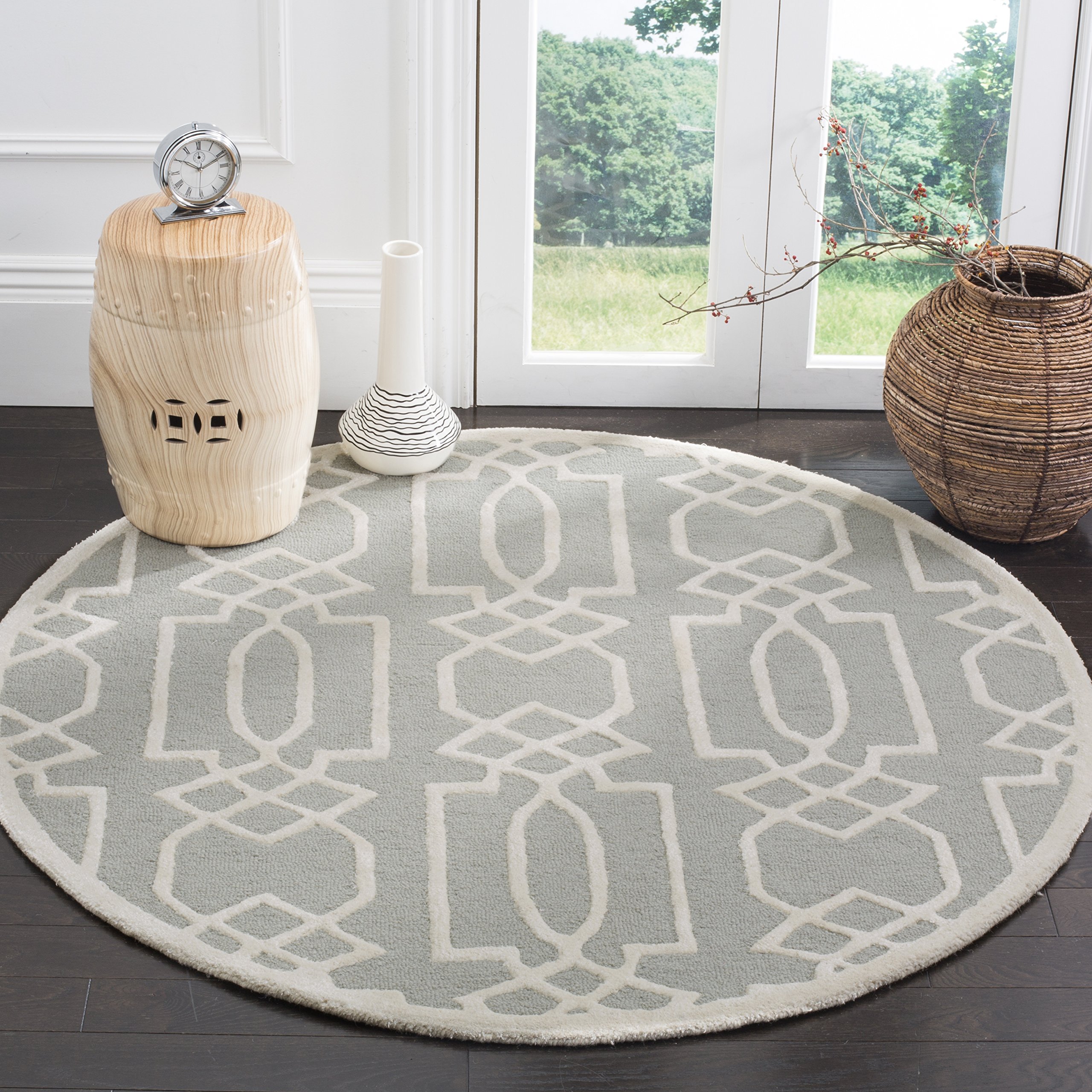 SAFAVIEH Bella Collection 5' Round Grey/Ivory BEL138B Handmade Premium Wool Area Rug - Soft & Durable Living Room, Bedroom, Office Rug for Home Decor
