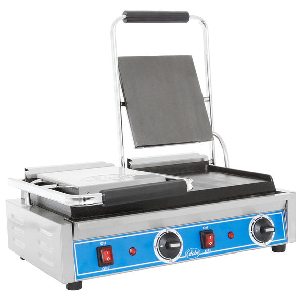 Globe GSGDUE10 Bistro Series Double Sandwich Grill - 20 x 10 Inch Non-Stick Smooth Plates, 3200W Commercial Electric Griddle (208/240V) - Perfect for Restaurants, Diners & Food Trucks - Grill Paninis, Burgers & Breakfast Foods