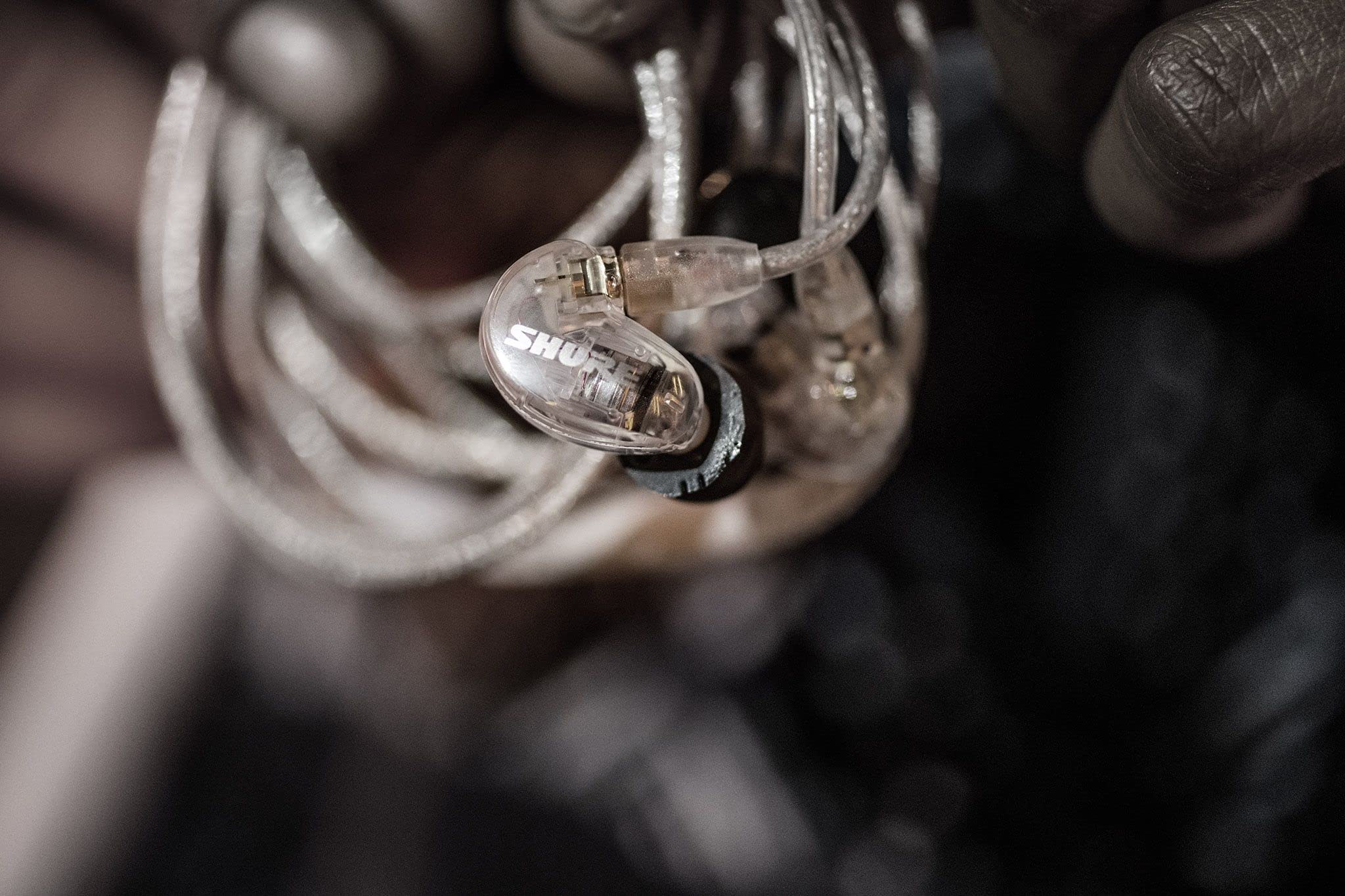 Shure SE215 PRO Wired Sound Isolating Earphones - Professional In-Ear Monitors with Clear Audio & Deep Bass, Secure Fit Design, Single Dynamic MicroDriver - Includes Carrying Case & Fit Kit (SE215-CL) - Perfect for Musicians, DJs, Audiophiles & Studio Recording