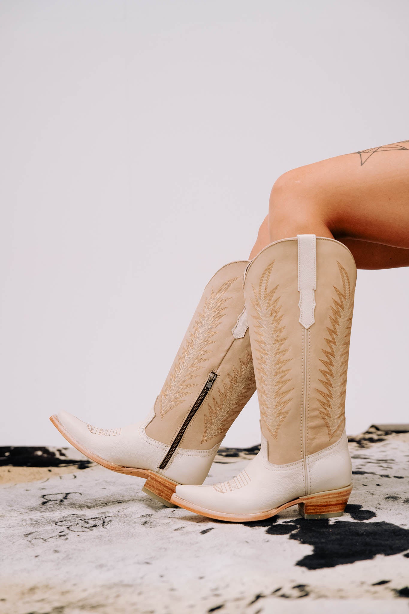 Sierra Midi Wide Calf Snip Toe Cowgirl Boots for Women - Comfortable Western Riding Boots for Country Dancing, Rodeo & Everyday Wear