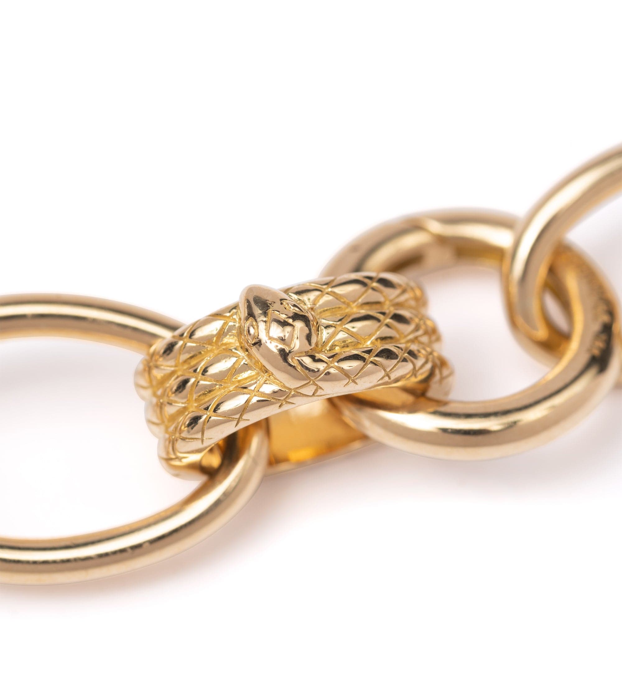 Stylish Menagerie Chain Bracelet for Women & Men - Trendy Animal Link Jewelry for Casual & Formal Wear