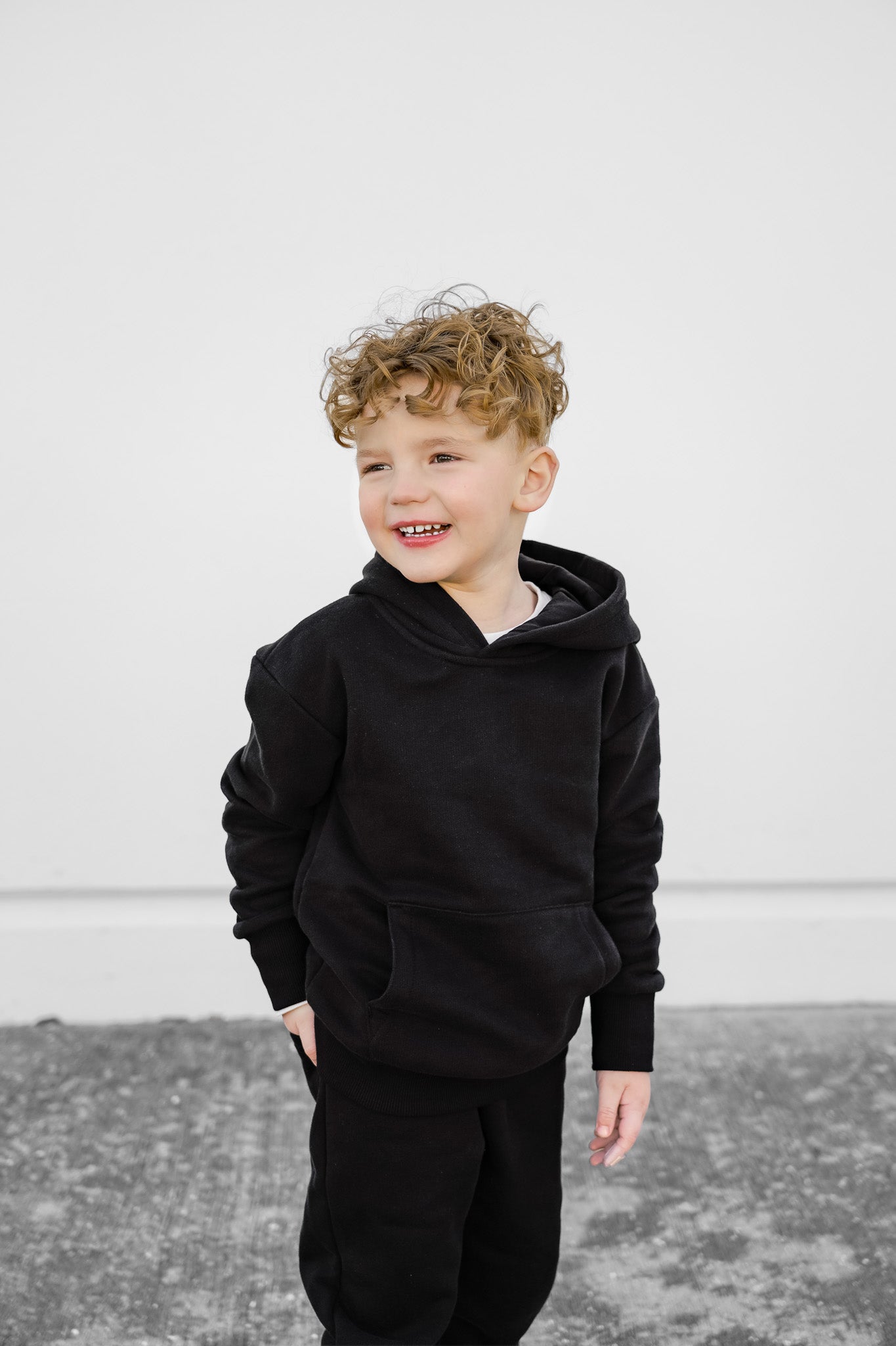 Premium Black Elevated Hoodie for Men & Women - Cozy & Stylish Pullover for Casual Wear, Gym, and Outdoor Activities