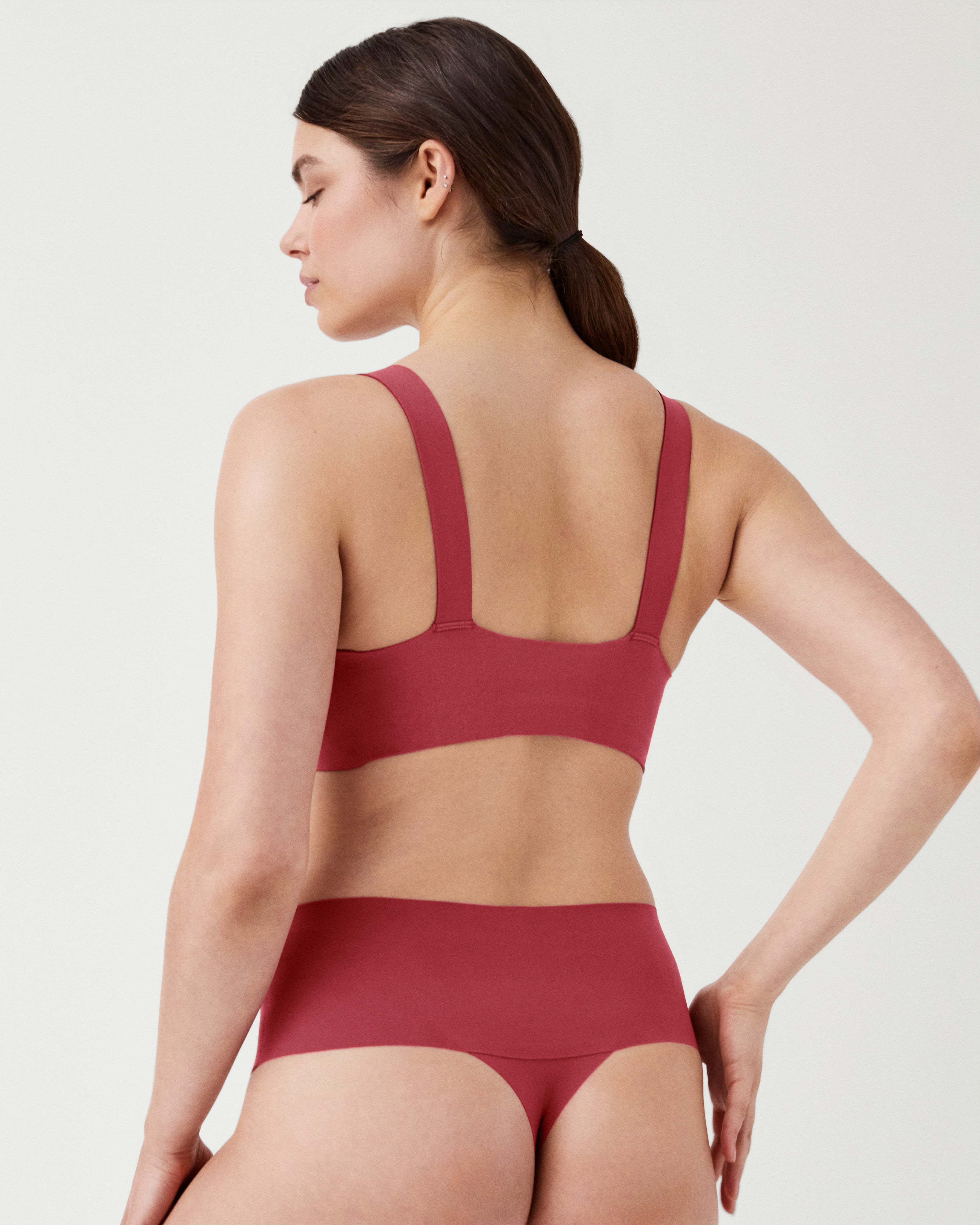 SPANX Smooth Comfort Lightly Lined Bralette - Wireless Support for Everyday Wear, Yoga & Lounge