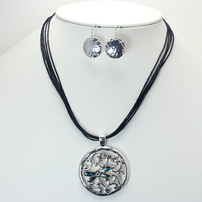Exquisite Abalone Shell Necklace Set – Handmade Jewelry for Women, Natural Stone Pendant, Boho Chic Accessories | Perfect for Beach Weddings, Boho Fashion & Gift Giving