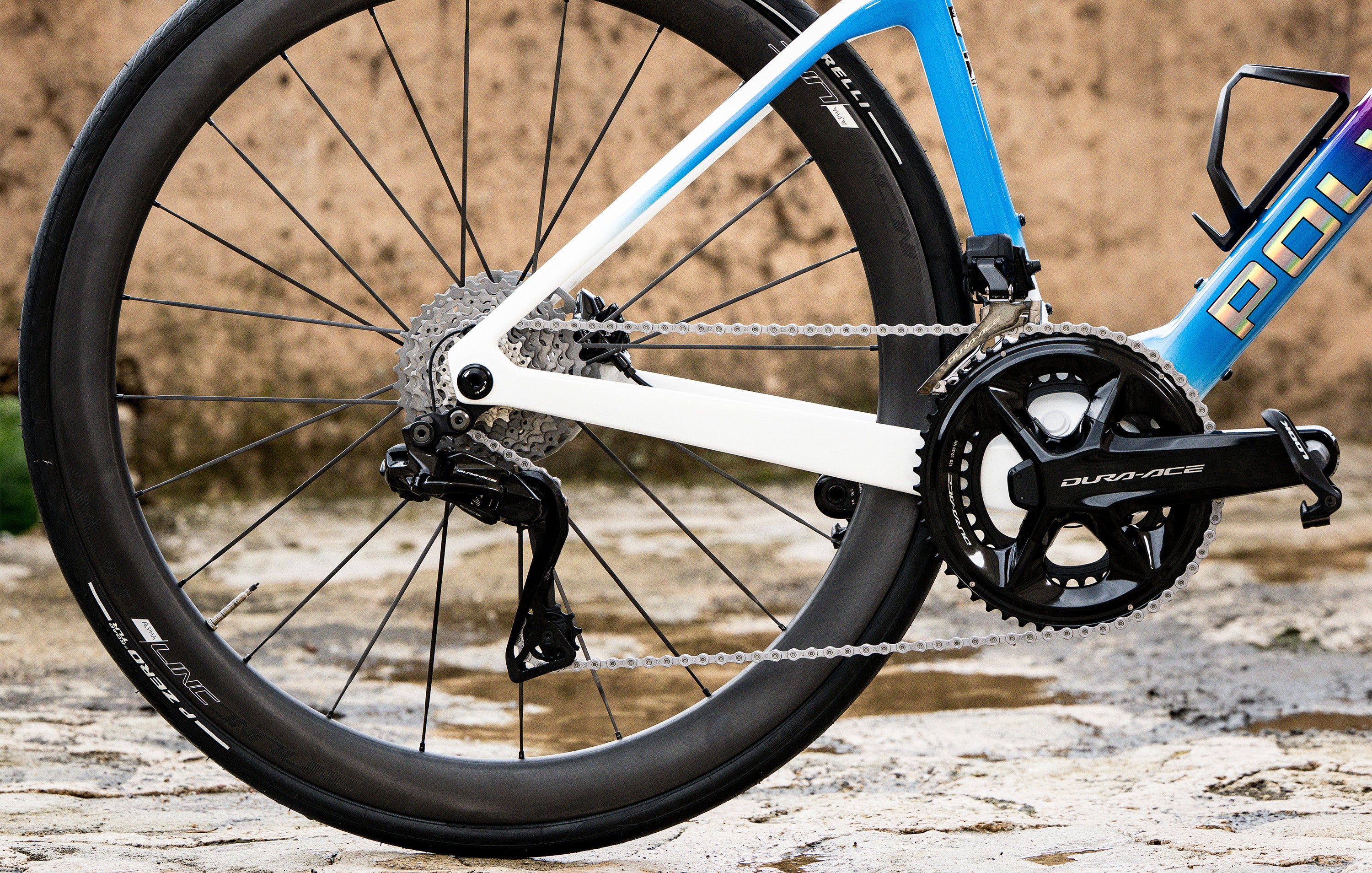 Polygon Helios A9 Dura Ace Di2 Carbon Road Bike - Lightweight Racing Bicycle for Competitive Cyclists | Perfect for Road Racing, Endurance Rides & Training