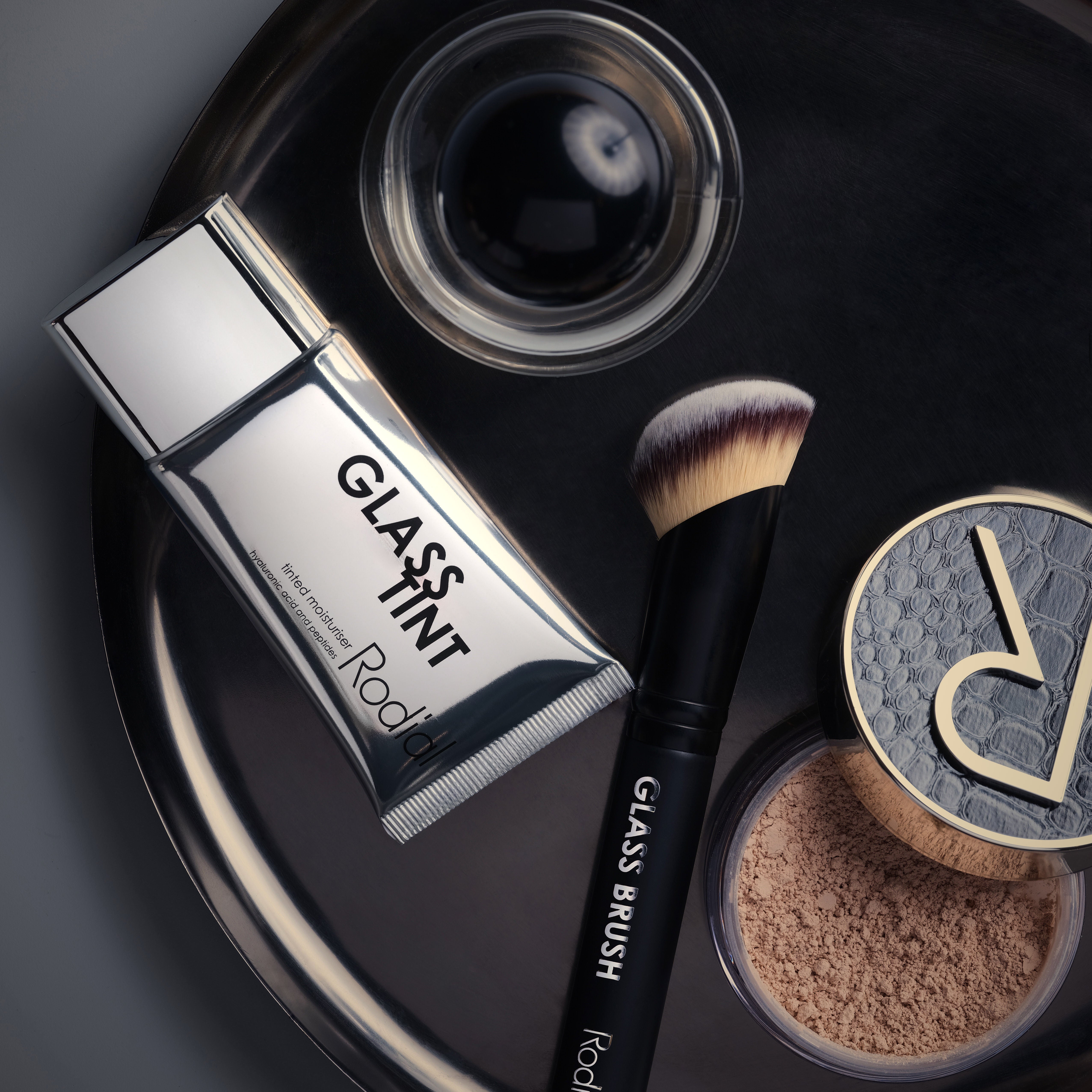 Premium Glass Foundation Brush for Flawless Makeup Application - Perfect for Liquid & Cream Foundations, Professional Makeup Artists & Everyday Beauty Routine