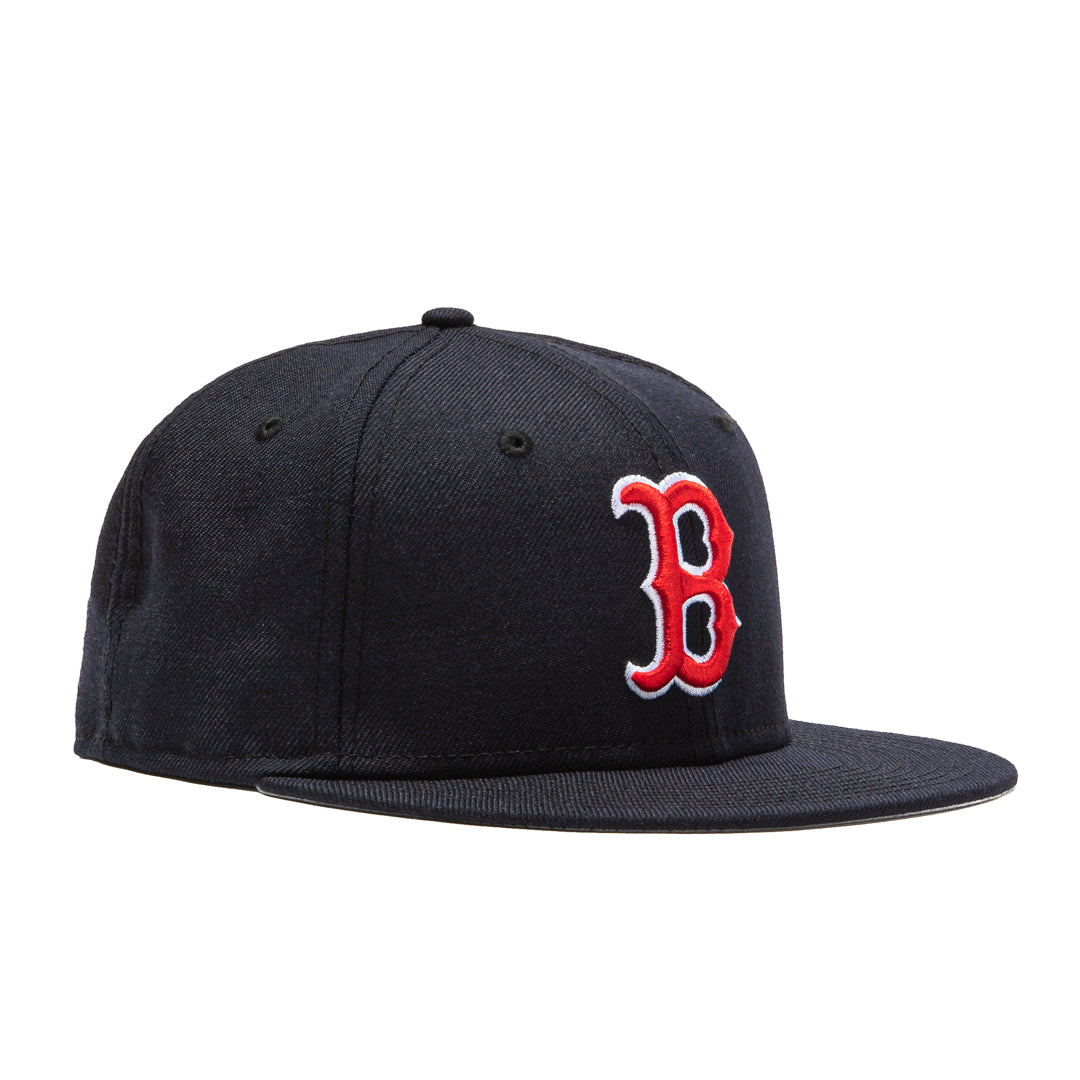 New Era 59Fifty Retro On Field Boston Red Sox Baseball Cap - Navy Blue Adjustable Fitted Hat for Men & Women - Perfect for Games, Streetwear & Sports Fan Fashion