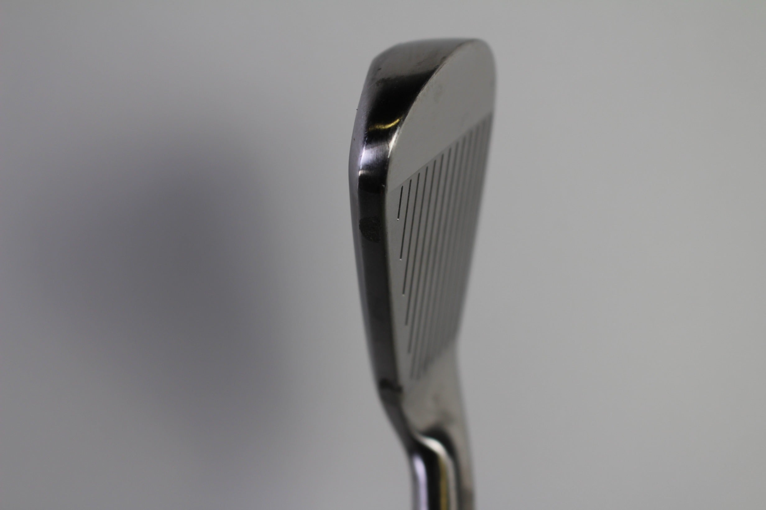 Used Callaway RAZR X Tour 6 Iron Left Handed Stiff Flex Golf Club - Perfect for Left-Handed Golfers & Driving Range Practice
