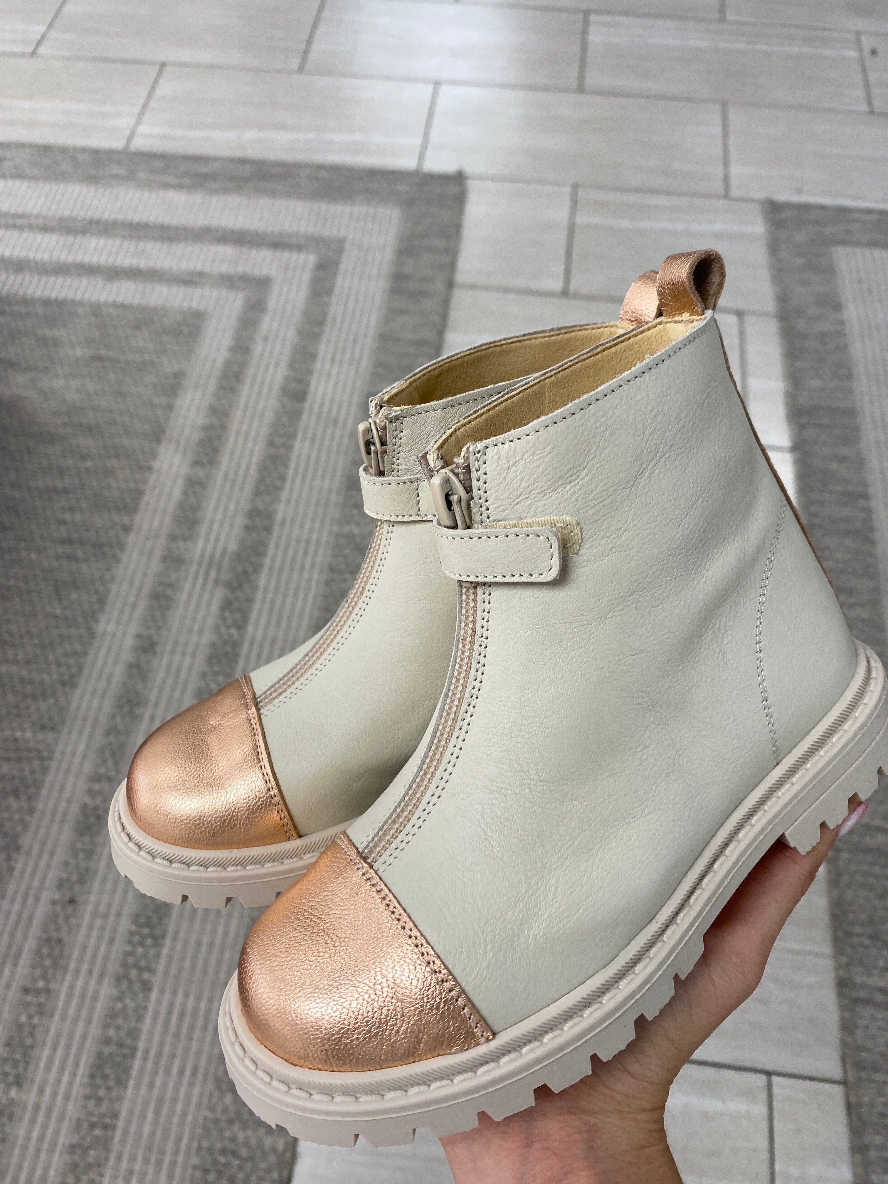 Andanines Women's Cream & Rose Gold Zipper Boots - Stylish Winter Ankle Booties for Casual Outings & Date Nights