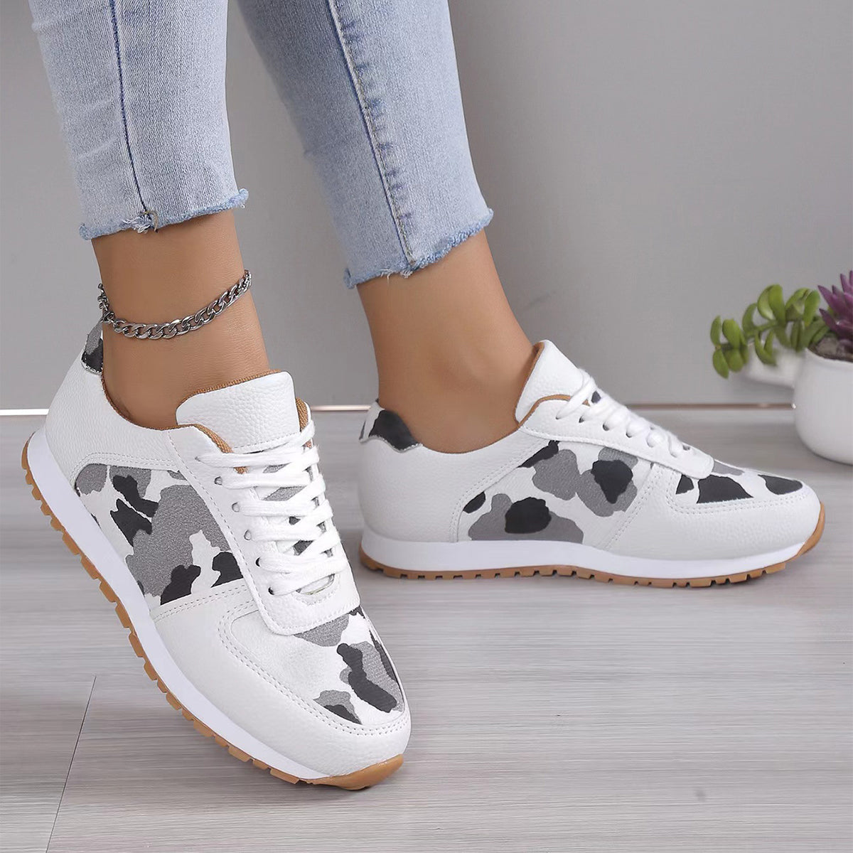 Women's Fashion Leopard Print Lace-Up Sneakers - Casual Running Walking Shoes for Women - Perfect for Gym, Workout, and Everyday Wear