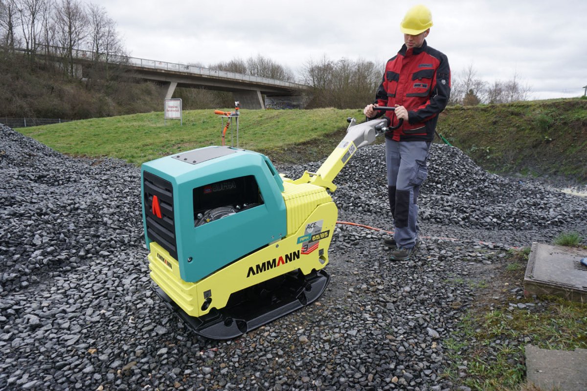 APH 65/85 Hydrostatic Plates Hourmeter (3 Shaft) - Durable Tractor & Heavy Equipment Usage for Farming & Construction