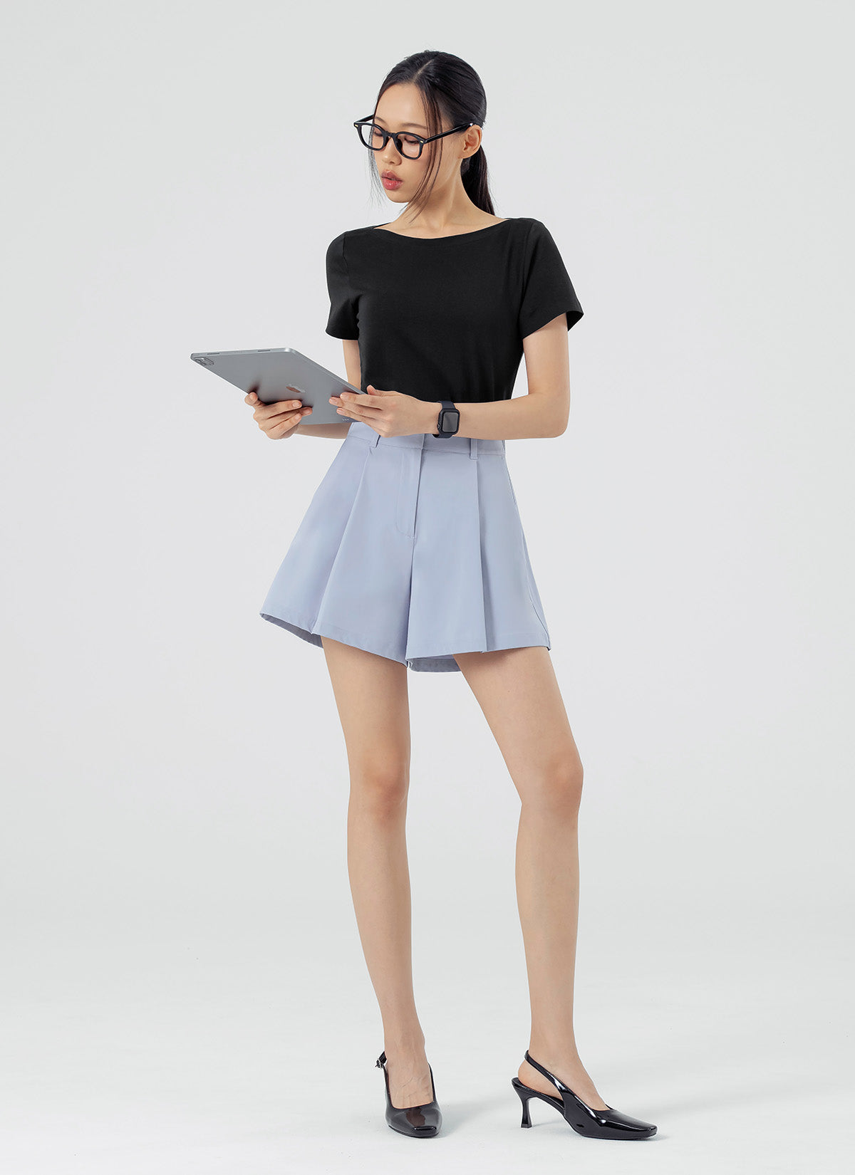 Comfortable One Tuck Office Shorts for Men - Perfect for Business Casual, Summer Workwear & Lounge Wear