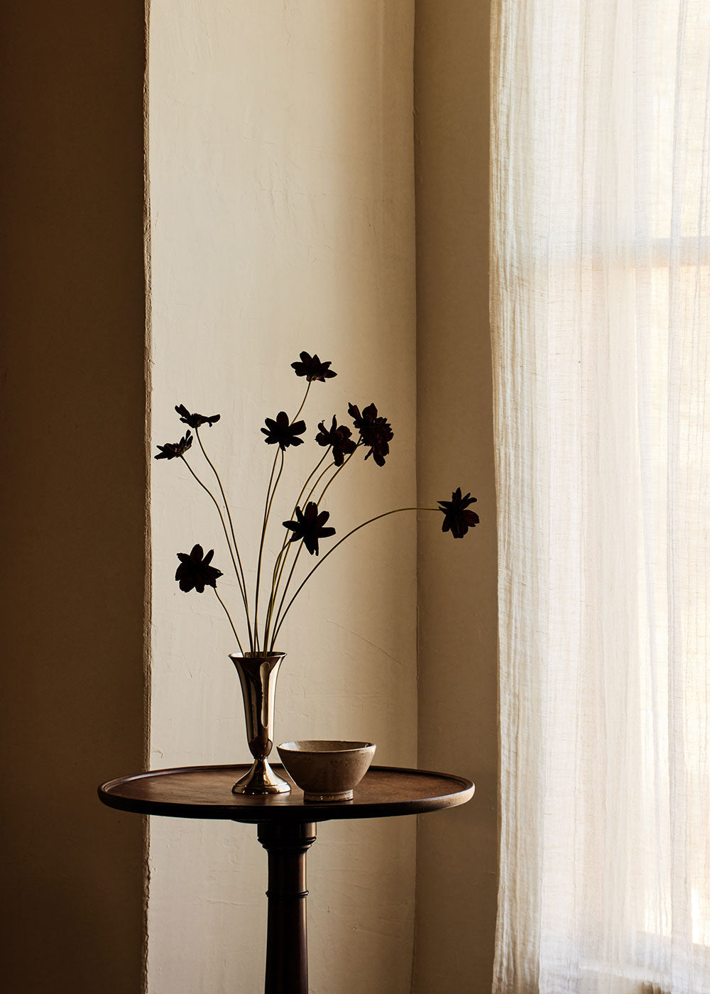 Buttercup Vase - Elegant Floral Centerpiece for Home Decor, Weddings & Events | Perfect for Fresh Flowers & DIY Arrangements
