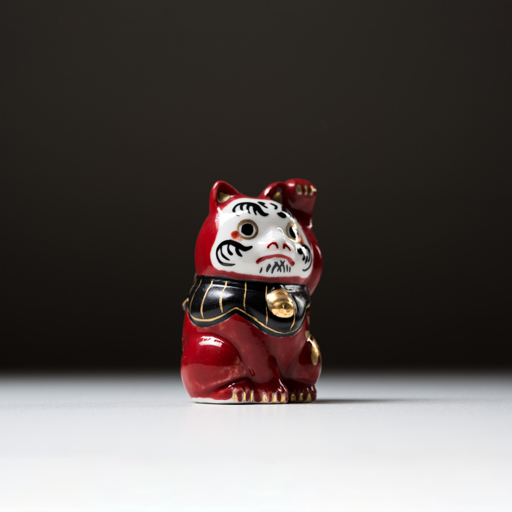 Kutani Ware Daruma Cat Ornament - Japanese Lucky Beckoning Cat Figurine for Home Decor & Good Fortune | Perfect for Living Room, Office & Gift Giving