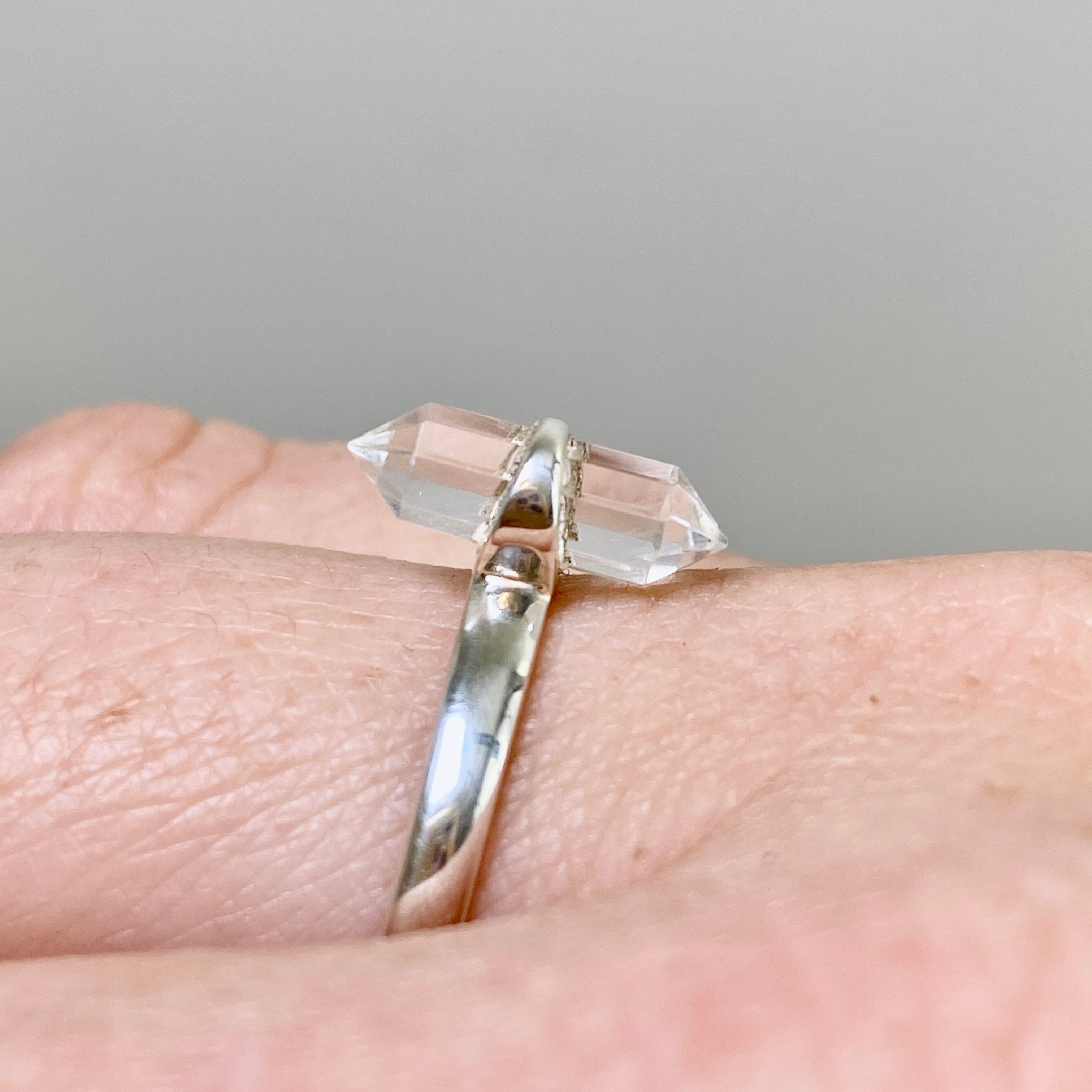 Natural Clear Quartz Double Point Ring - RRR 40 Size - Elegant Crystal Jewelry for Meditation, Healing & Spiritual Energy Work
