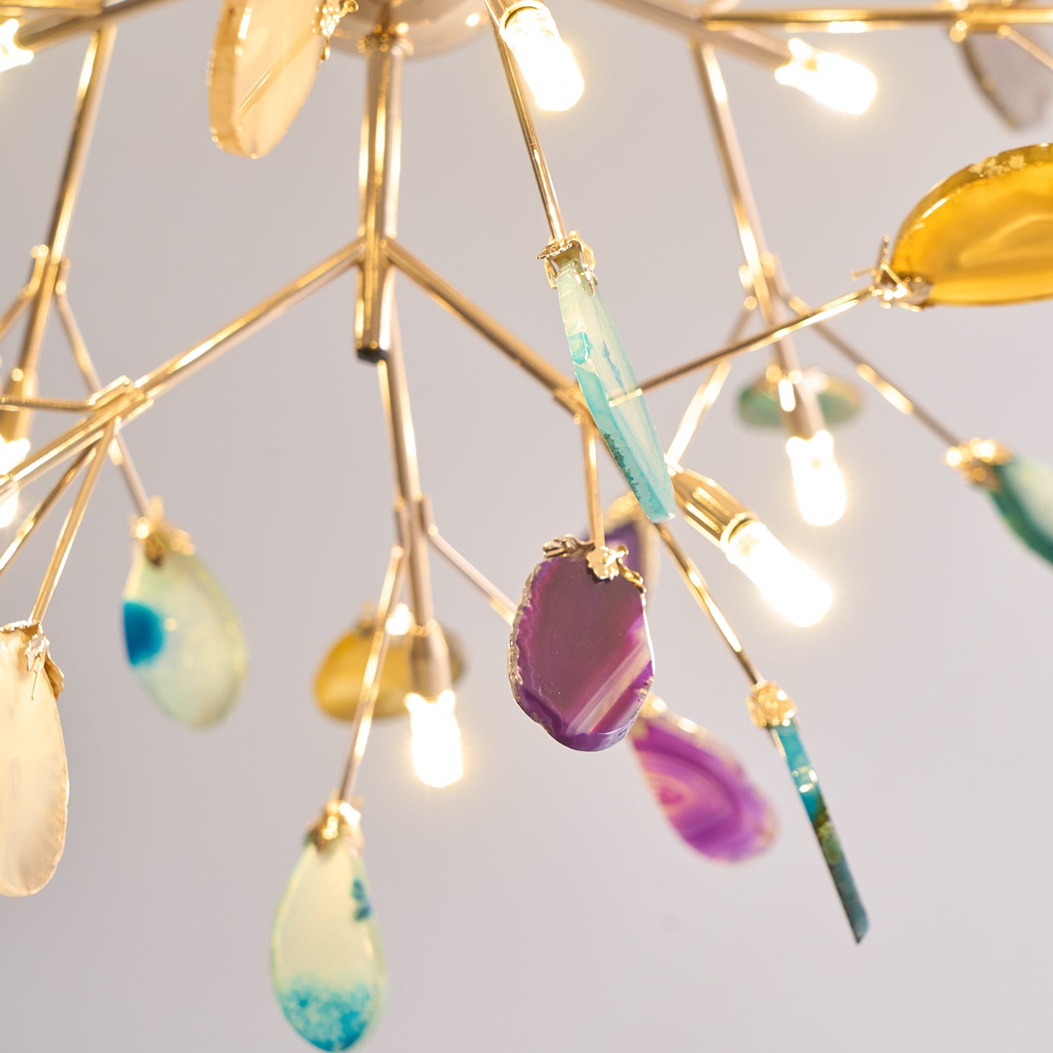 Agate Flake Chandelier - Elegant Natural Stone Crystal Ceiling Light Fixture for Dining Room, Living Room, Bedroom Decor | Modern Luxury Home Lighting