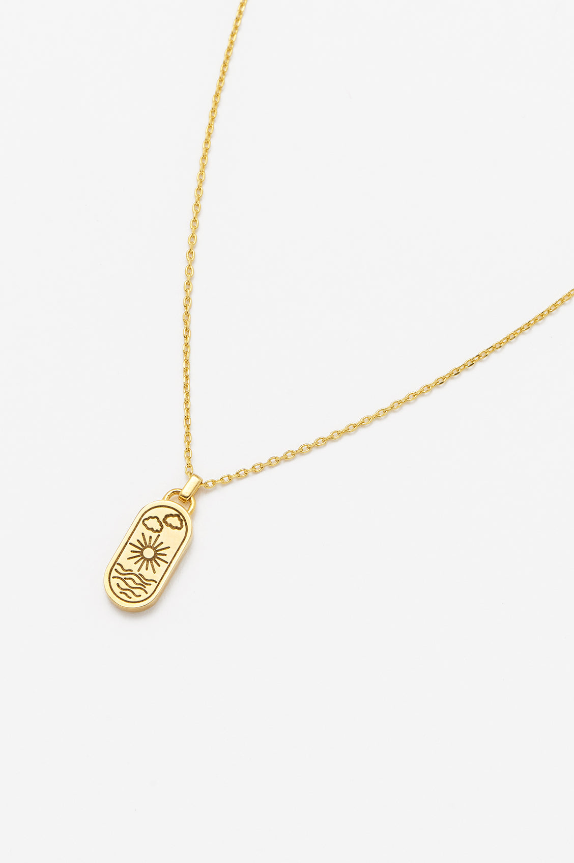 Elegant Summer Sea Charm Pendant Necklace - Perfect for Beach Vacations, Pool Parties & Boho Fashion