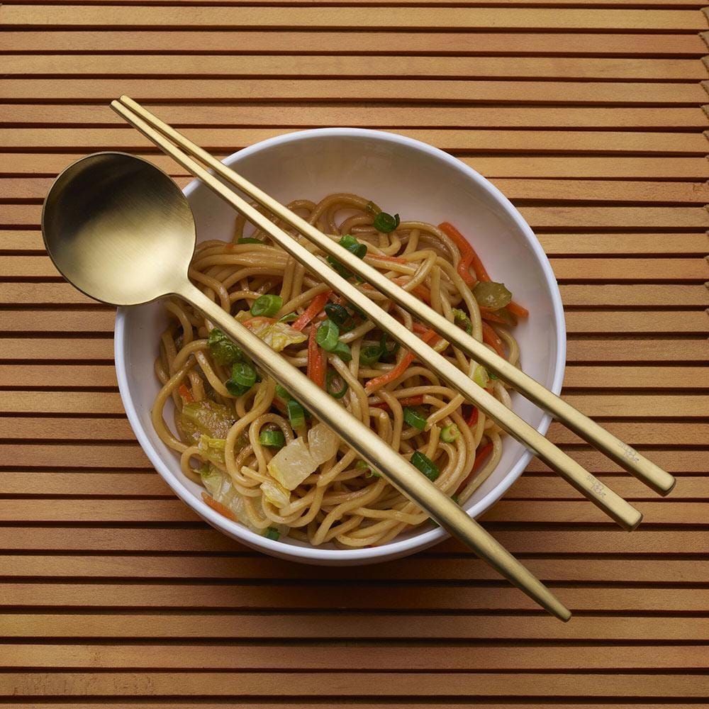 Premium 24K Gold-Plated Chopsticks and Spoon Set - Elegant Asian Dining Utensils for Sushi, Ramen, and Home Decor