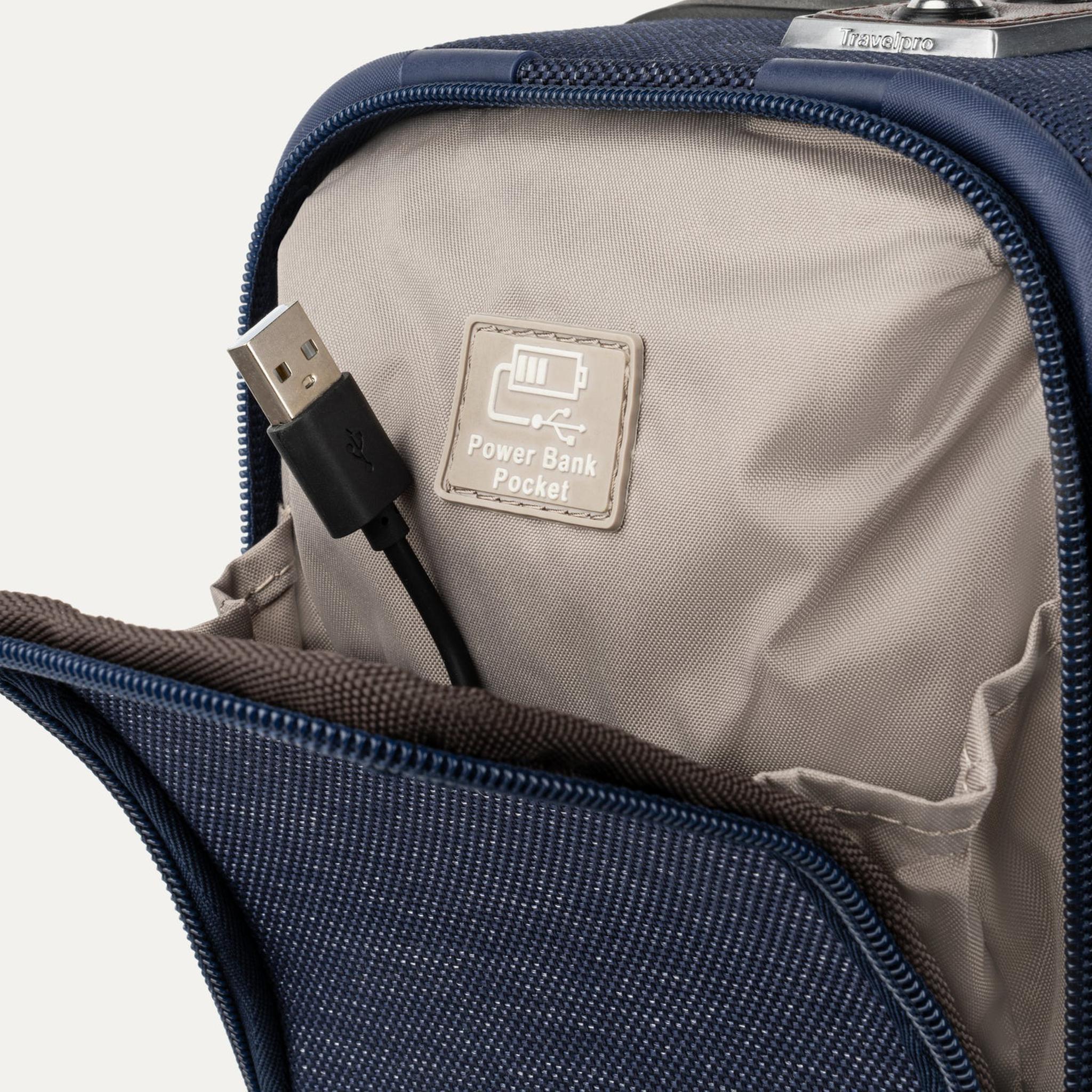 Travelpro Platinum Elite 21