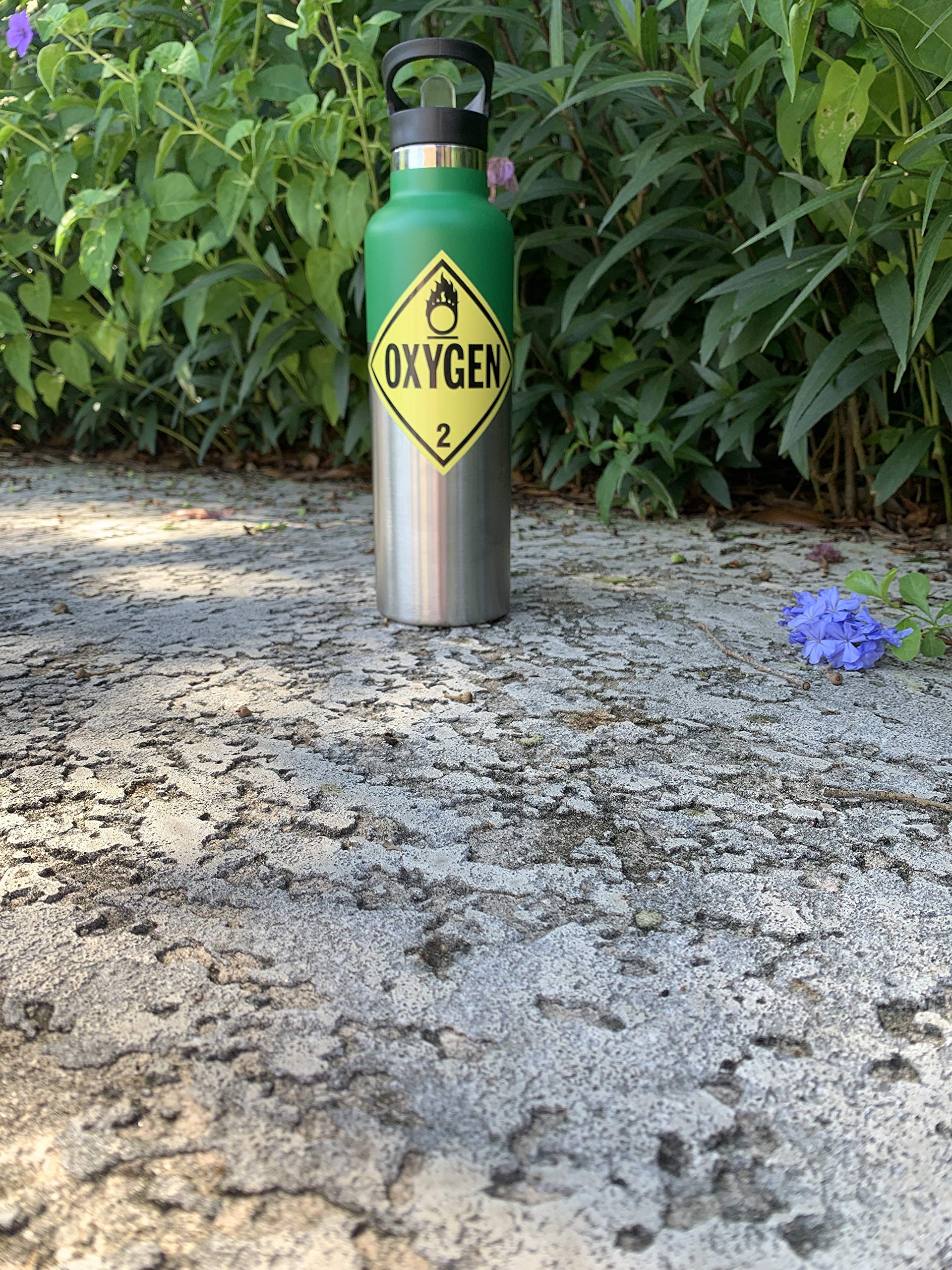 UBT Medical Sports Water Bottle - Funny Nurse & Respiratory Therapist Gift - Stainless Steel Insulated Bottle - Perfect for Hospitals, Clinics & Outdoor Activities
