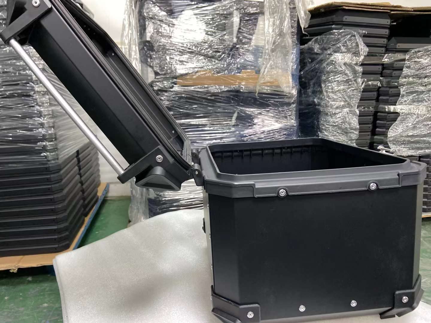 Universal Motorcycle Aluminum Top Case Tail Box - 45L Scooter Trunk Luggage Storage (Black) - Waterproof & Durable for Commuting, Travel & Adventure