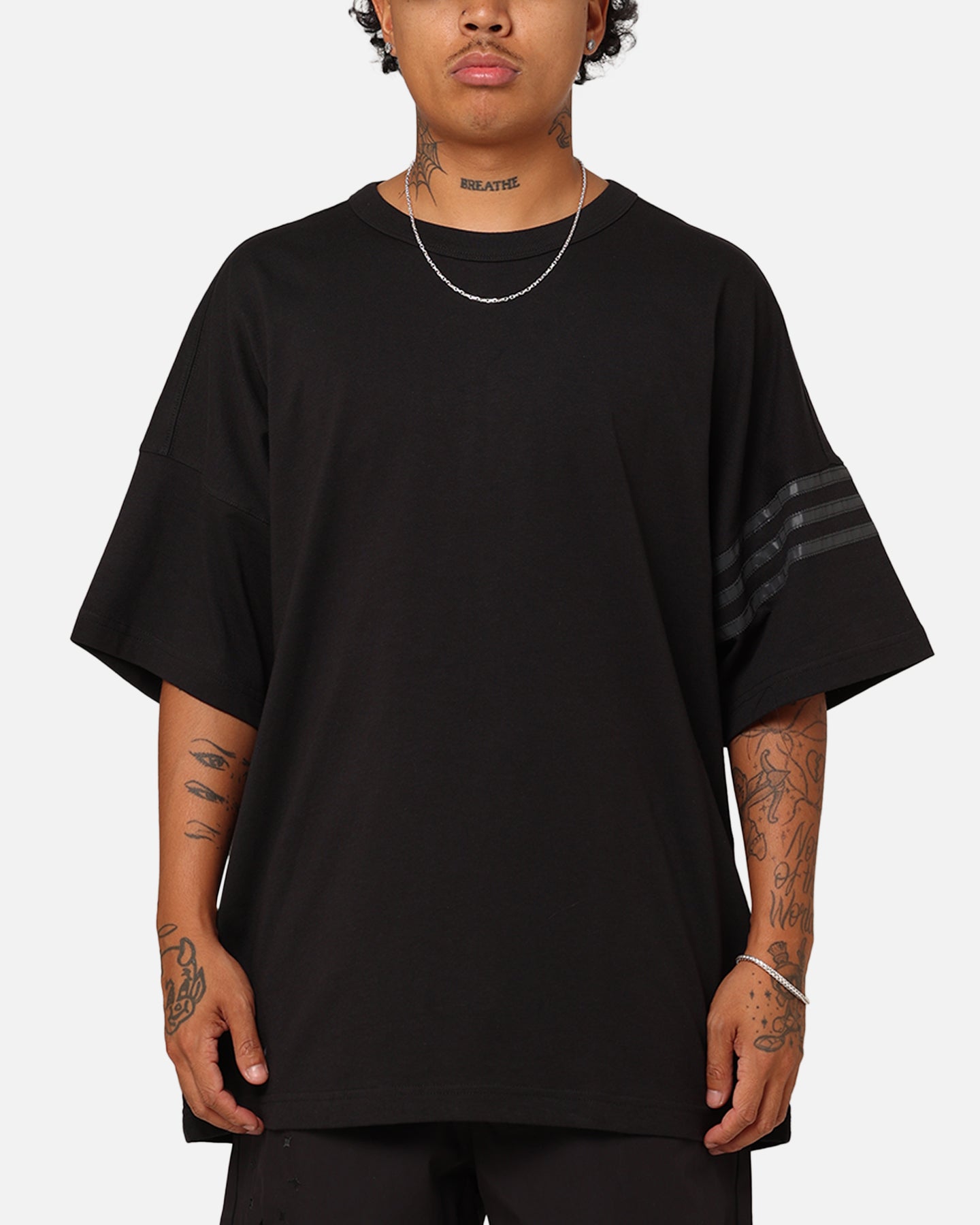 Adidas Street Neuclassic T-Shirt for Men - Black Cotton Casual Tee for Streetwear & Everyday Wear