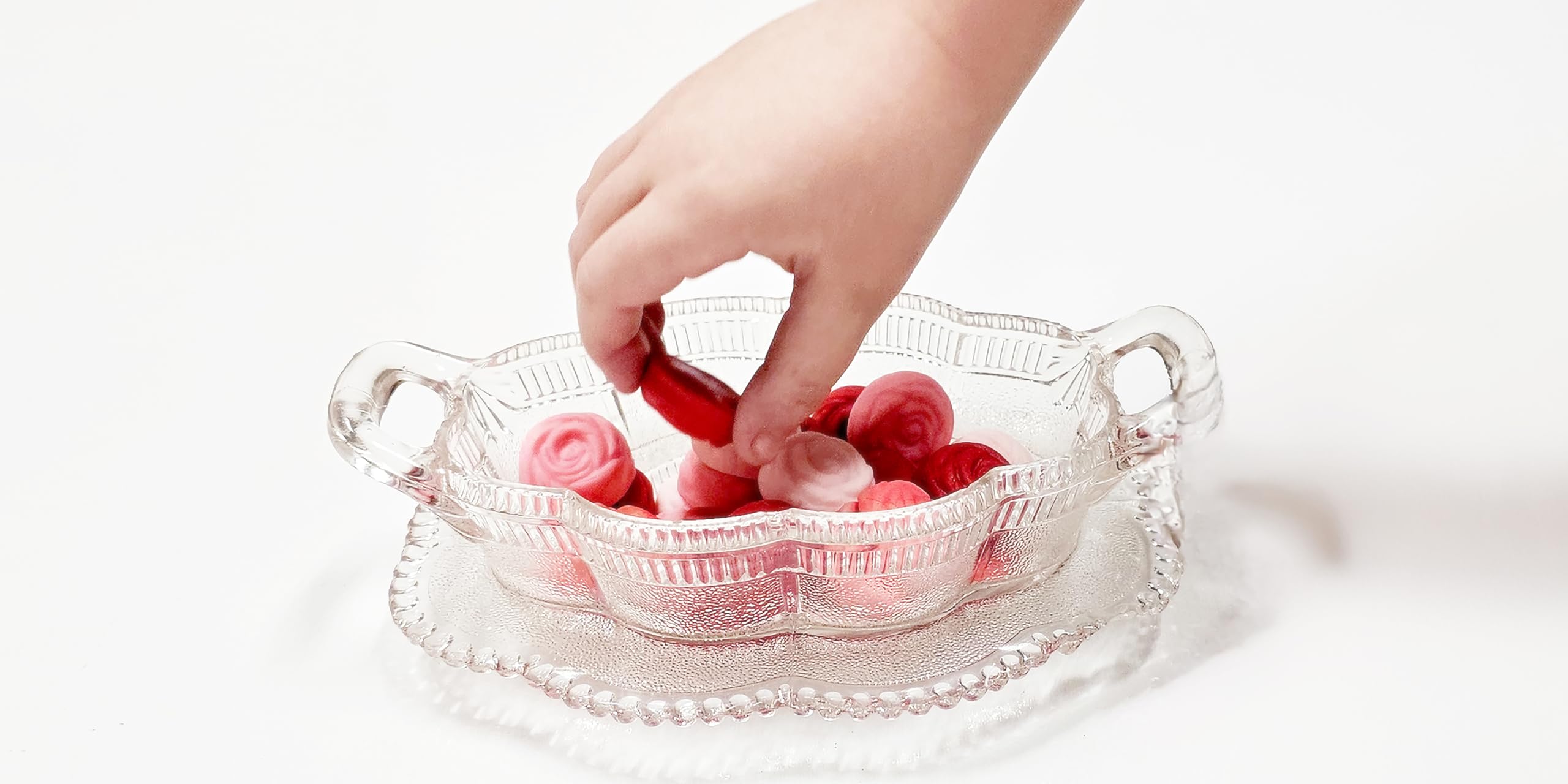 Hearts 4 Cavity Flexible Silicone Mold for Baking & Candy Making - Perfect for Cream Cheese Mints, Chocolate, Fondant, Gummy, Fat Bombs, Ice Hearts, Soap, Buttercream, Butter, Candy Melts, Cookie Dough & Mousse - Ideal for Valentine's Day, Weddings & DIY Desserts