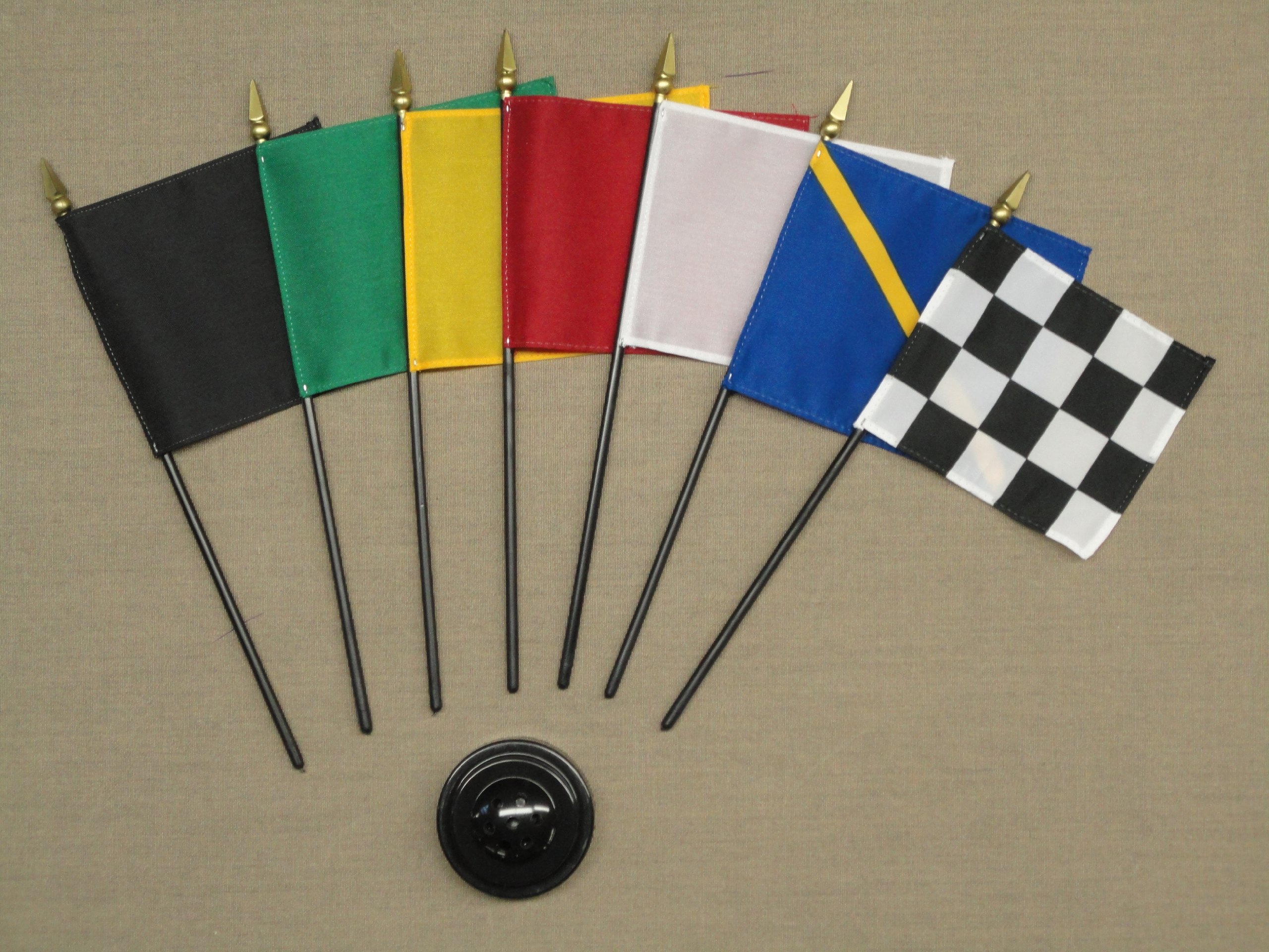 Official Auto Racing 7-Flag Desk Set - 4