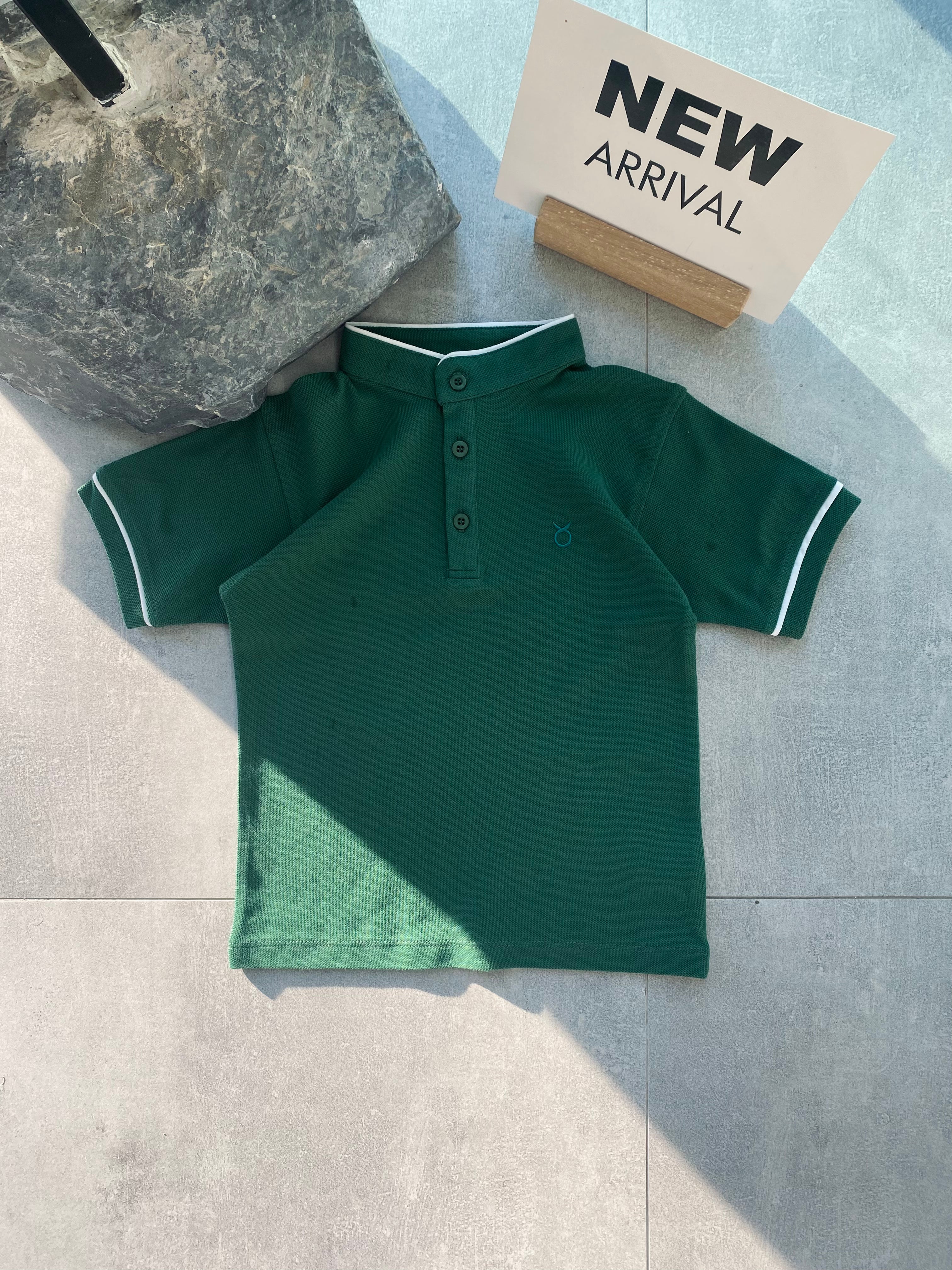 Genç Jude Yaka Tişört - Stylish Round Neck T-Shirt for Men & Women | Trendy Casual Wear for Everyday Outfits, Street Fashion, and Weekend Looks