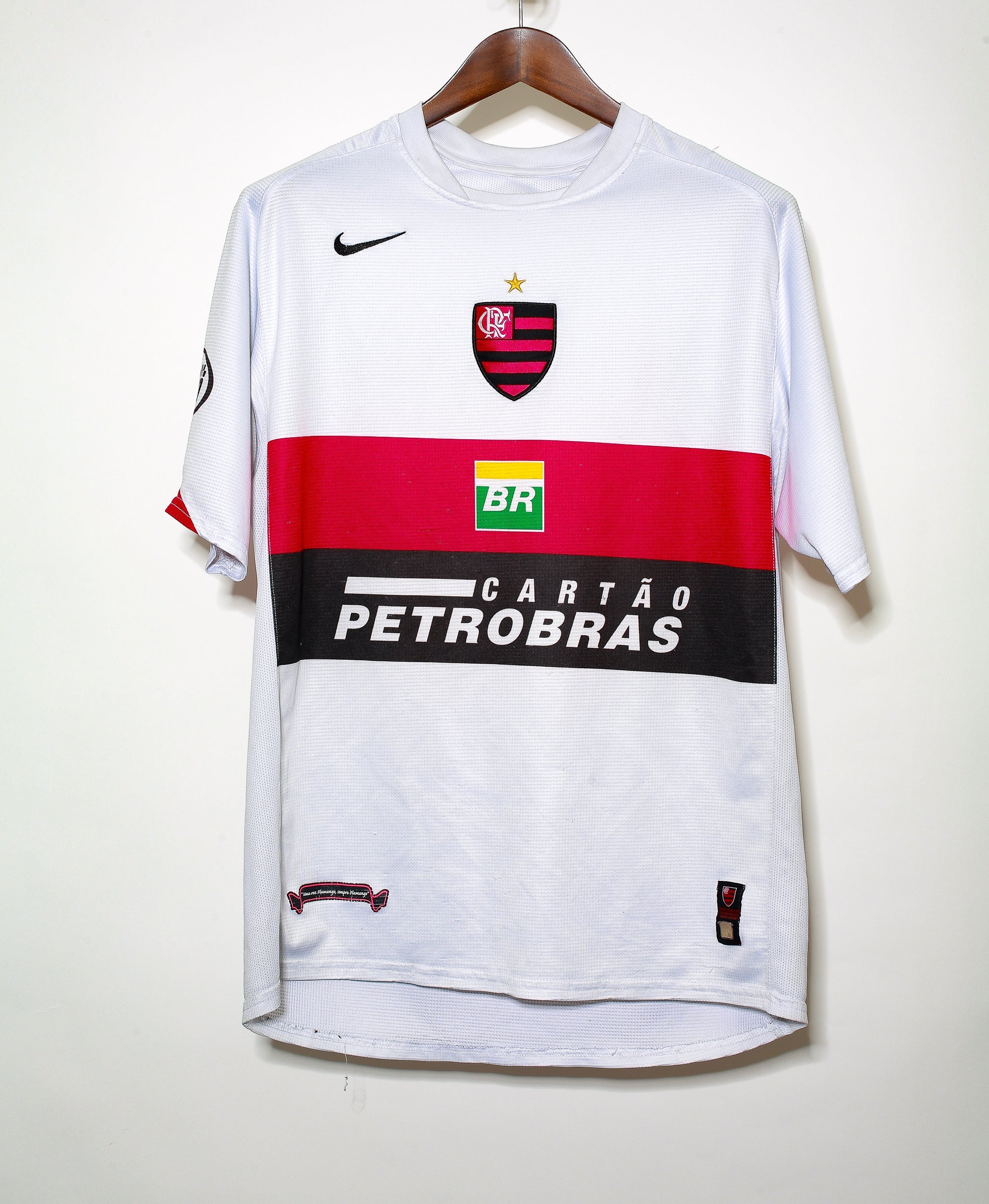 2004-2005 Flamengo Away Soccer Jersey #10 Size Large - Vintage Football Shirt for Fans, Collectors & Retro Sports Enthusiasts | Perfect for Matches, Gifts & Memorabilia Display