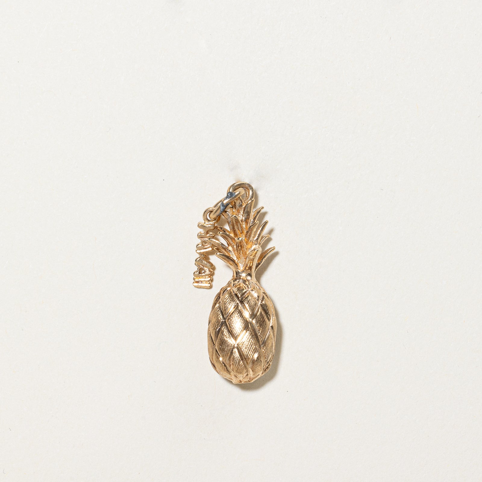 14k Yellow Gold Pineapple & 'Hawaii' Charm Pendant Necklace - Hawaiian Island Jewelry for Women - Perfect for Beach Vacations, Luau Parties & Tropical-Themed Gifts