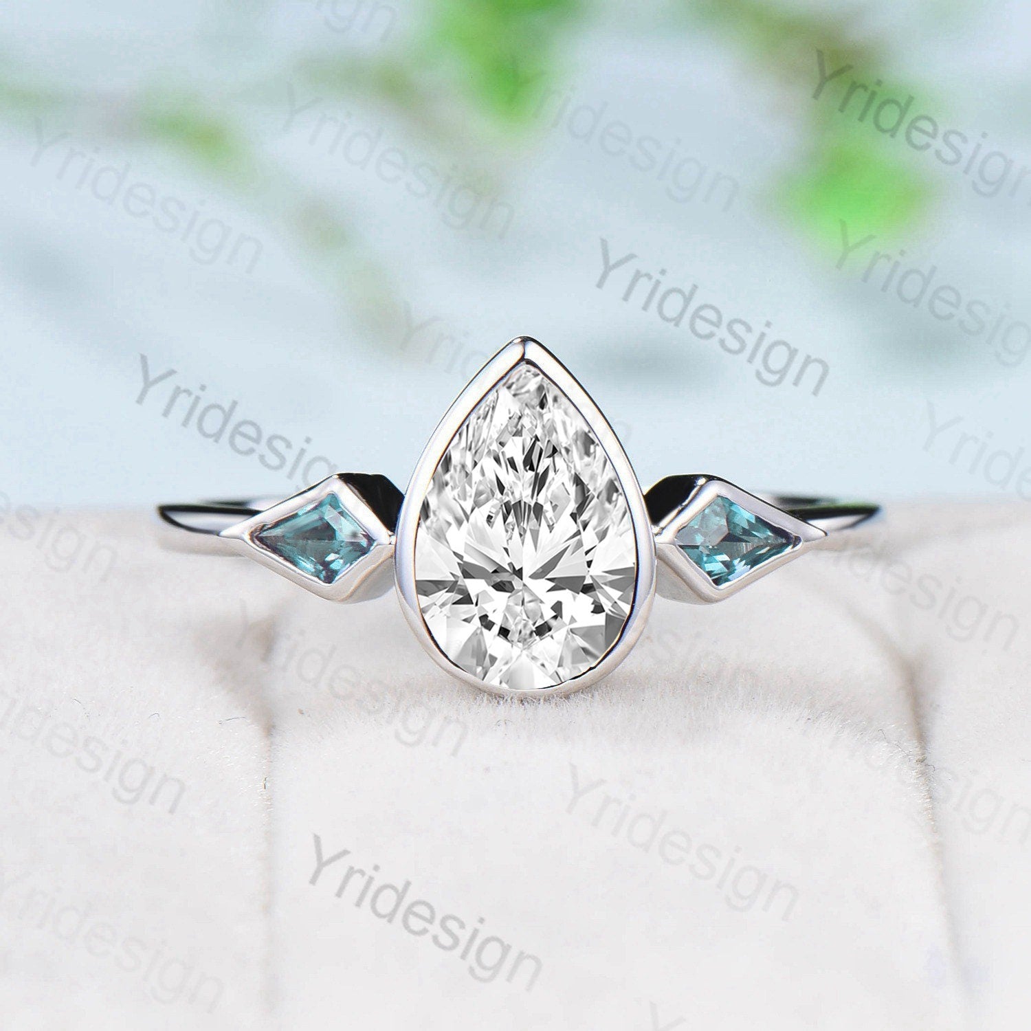 Elegant Pear-Shaped Lab-Grown Diamond Engagement Ring with IGI Certificate | Minimalist Kite Alexandrite Wedding Band for Women | Perfect for Proposals, Anniversaries & Special Occasions