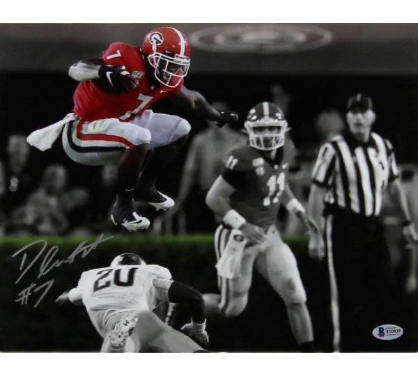 D'Andre Swift Autographed Georgia Bulldogs 11x14 NCAA Football Photo - Signed Memorabilia for Collectors & Fans - Perfect for Man Cave, Sports Room Decor, or Gift for Bulldogs Fans