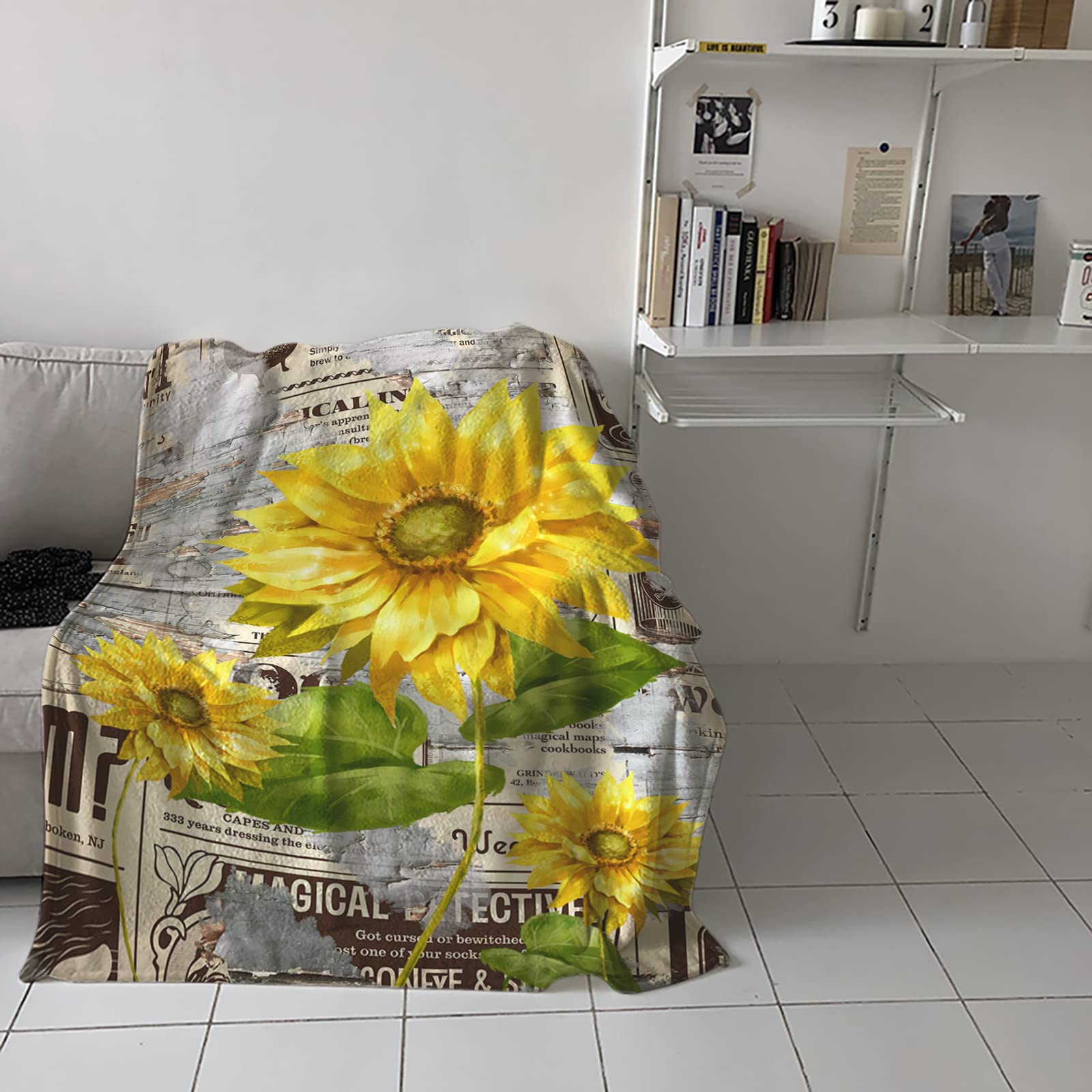 Fangship Flannel Fleece Throw Blanket - Ultra Soft Microfiber Cozy Blanket with Farm Sunflower & Newspaper Print - Lightweight Fuzzy Bedding for Couch, Sofa & Bed - Perfect for Winter Nights, Movie Time & Home Decor