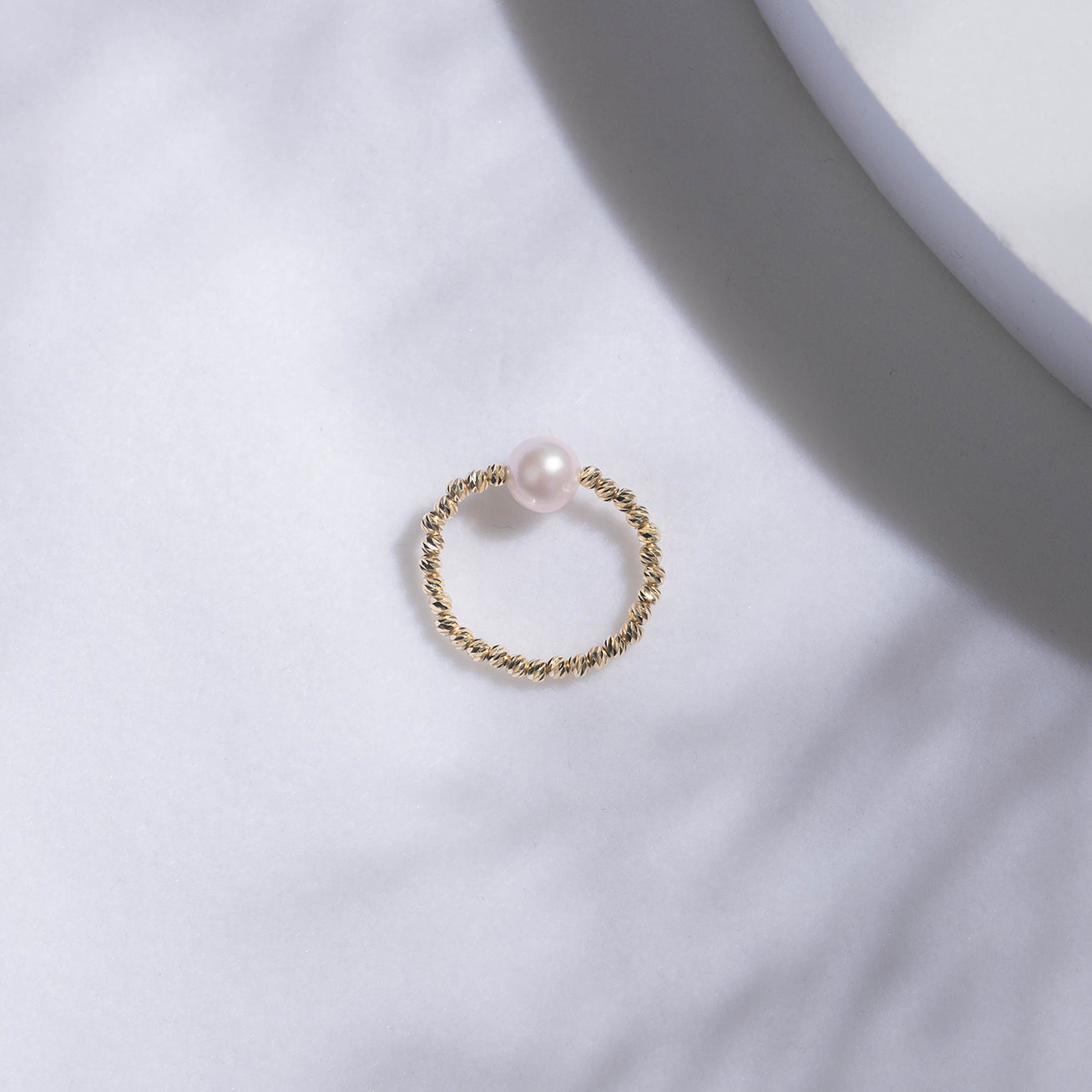 18K Solid Gold Akoya Pearl Ring KR00036 - Elegant Jewelry for Women, Perfect for Weddings, Anniversaries & Special Occasions
