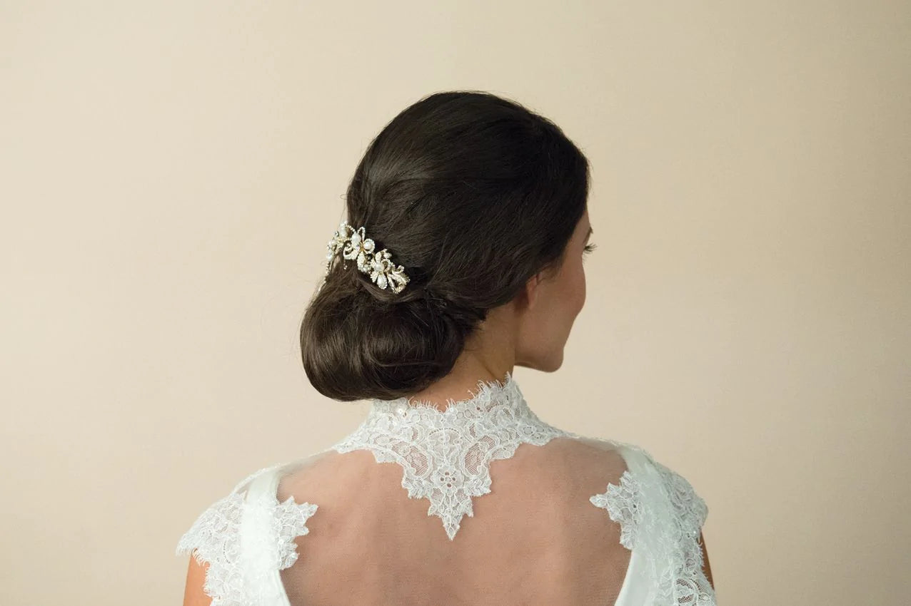 Ivory & Co Gold Pearl Scroll Bridal Hair Comb - Elegant Wedding Hair Accessory for Brides, Bridesmaids, and Special Occasions